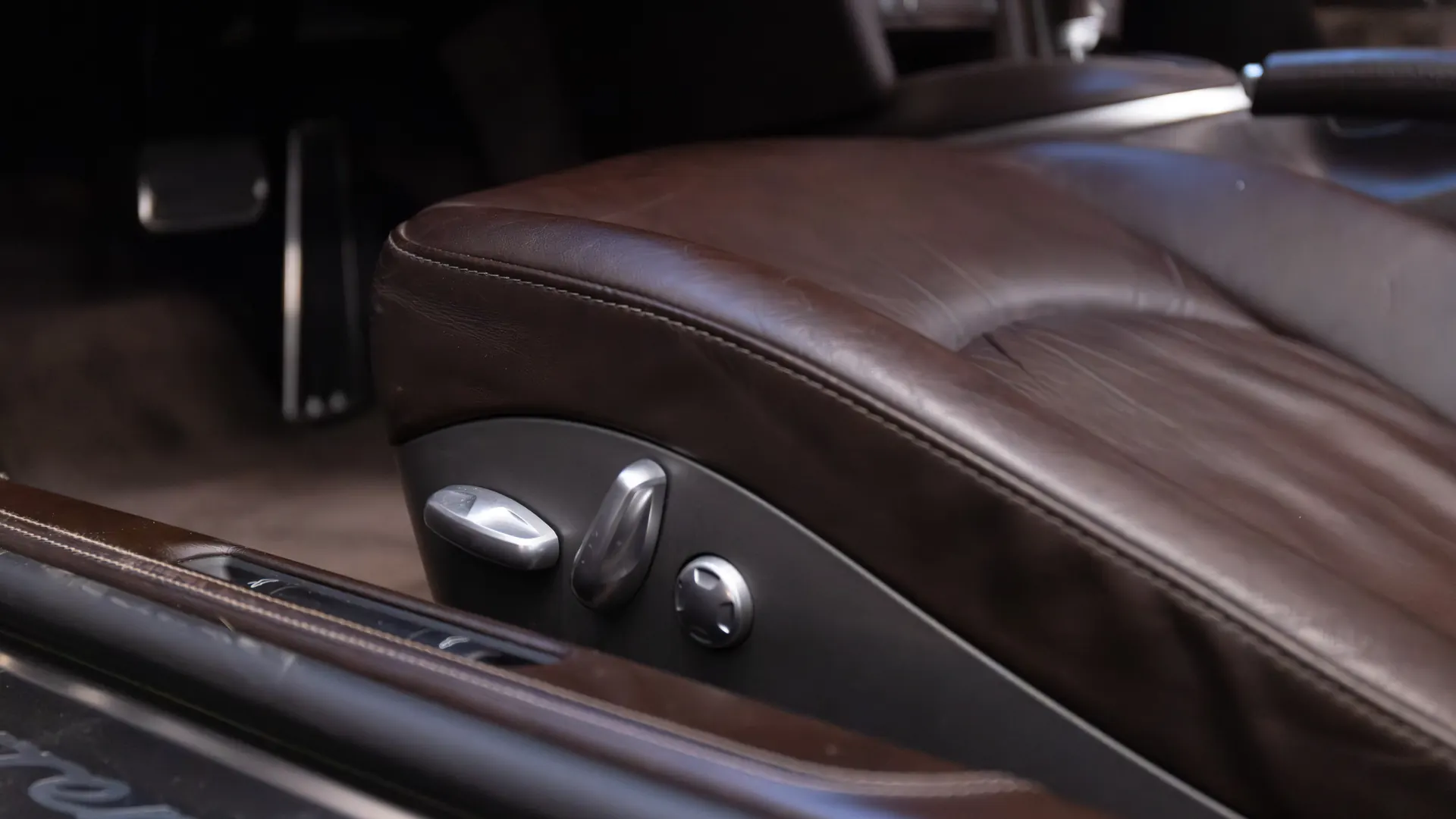 Porsche 911 — photo 19