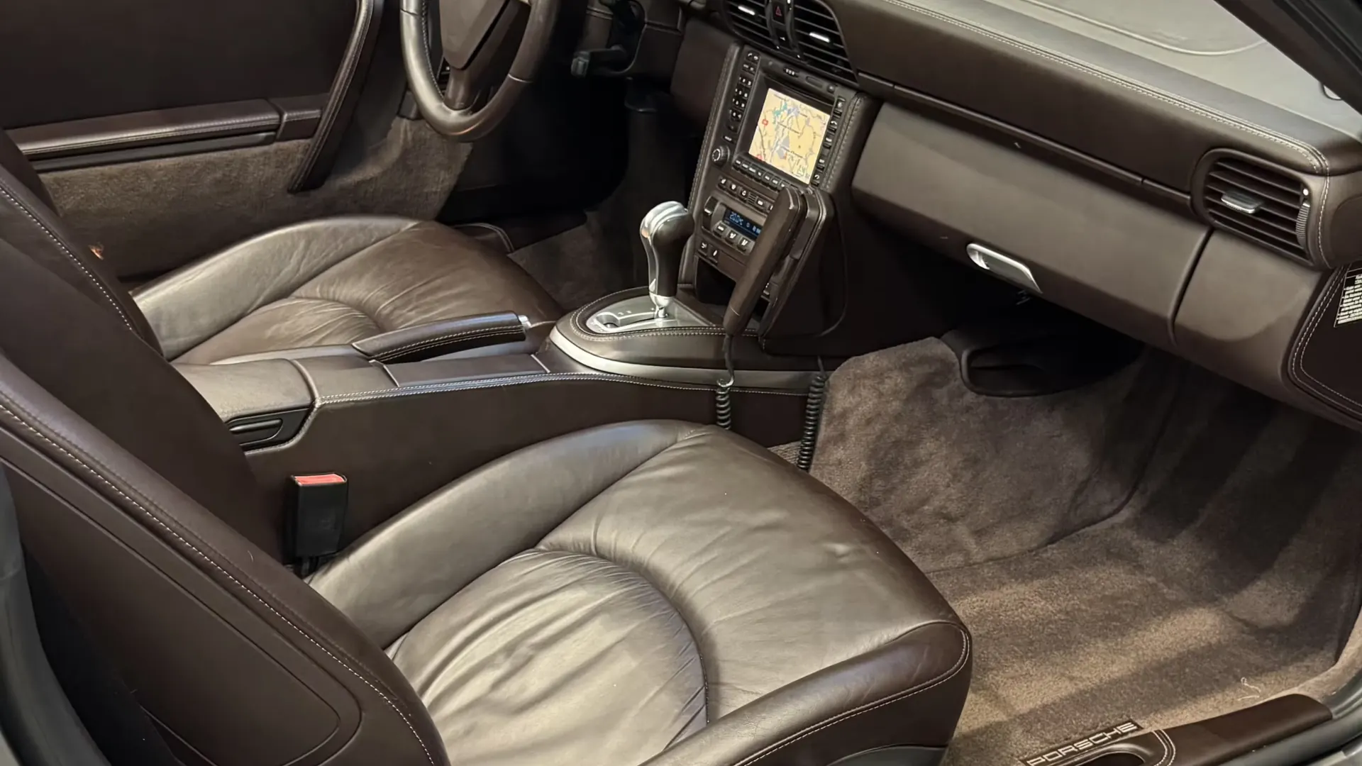 Porsche 911 — photo 10