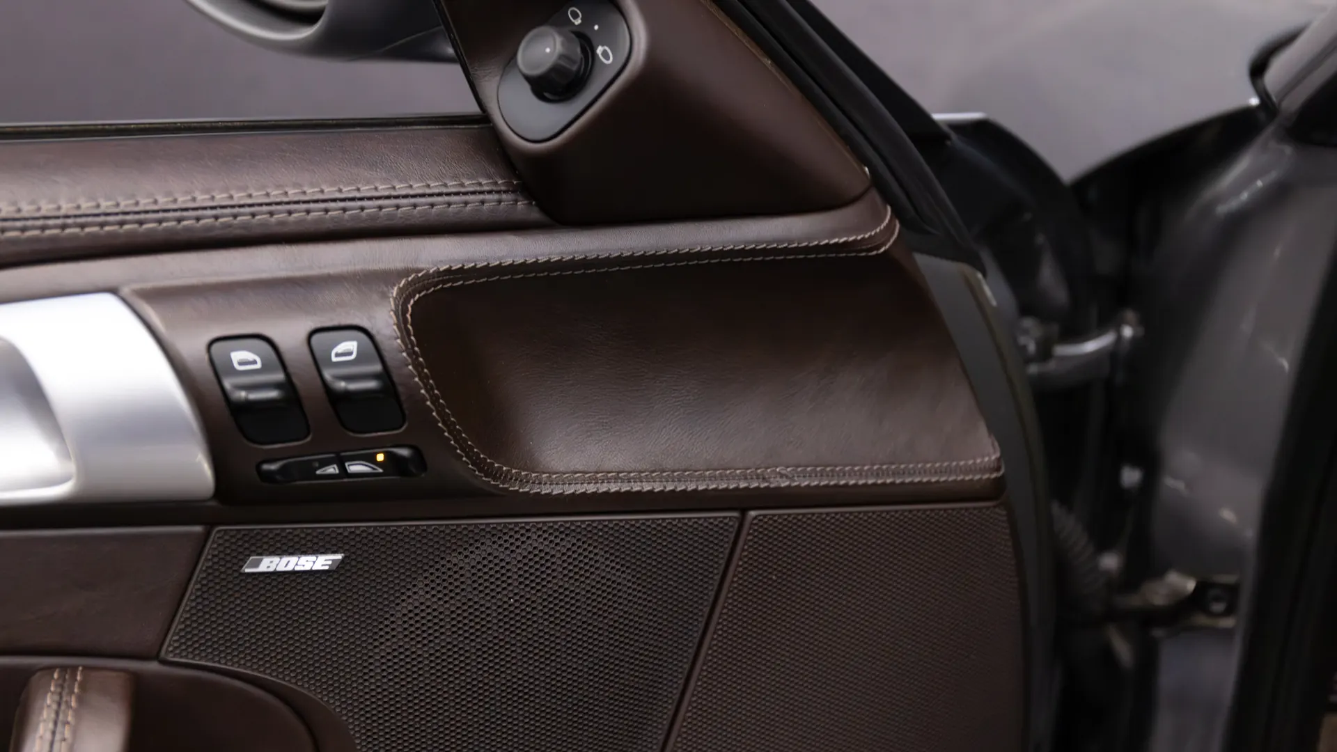 Porsche 911 — photo 15