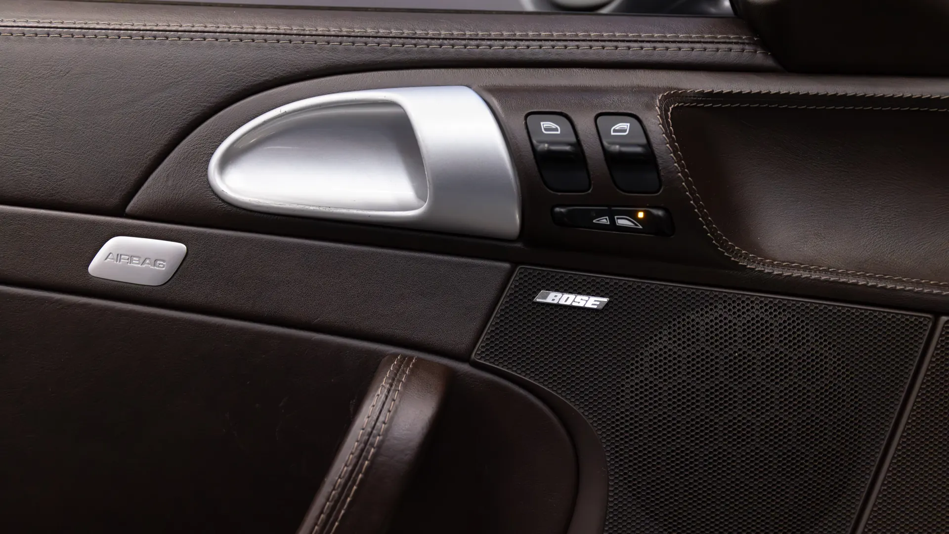 Porsche 911 — photo 12