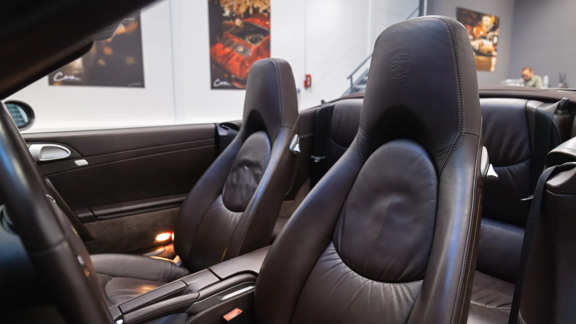 Porsche 911 — photo 21