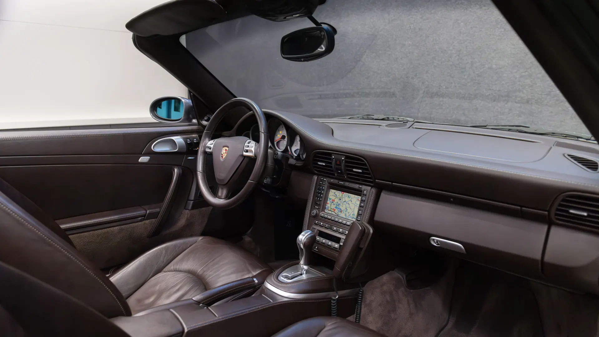 Porsche 911 — photo 37