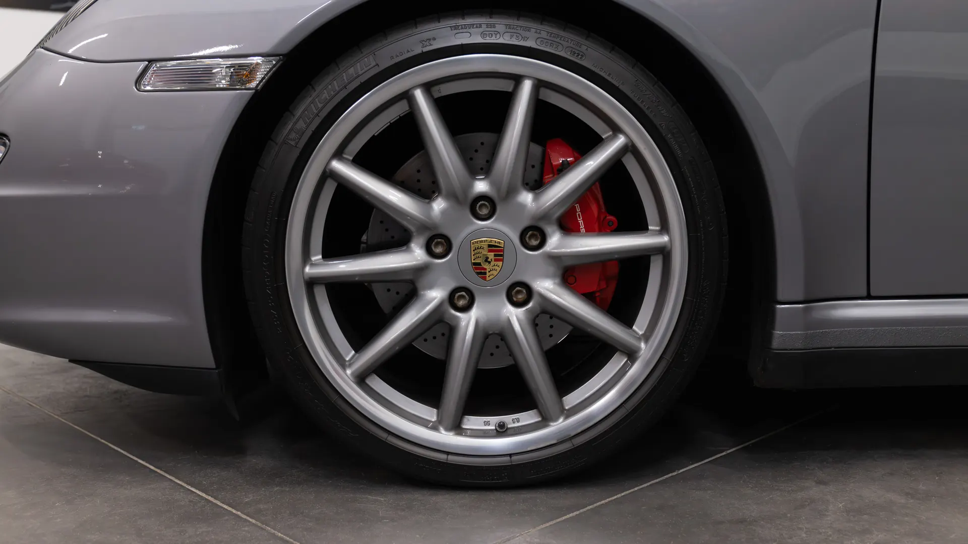Porsche 911 — photo 7