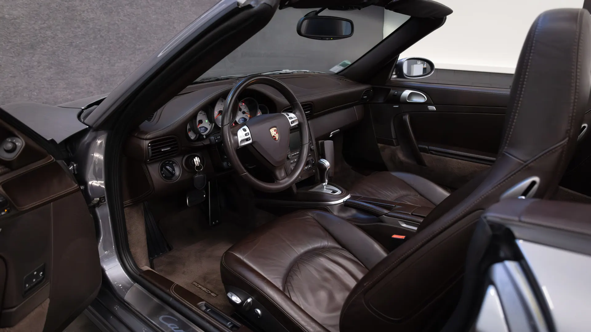 Porsche 911 — photo 20