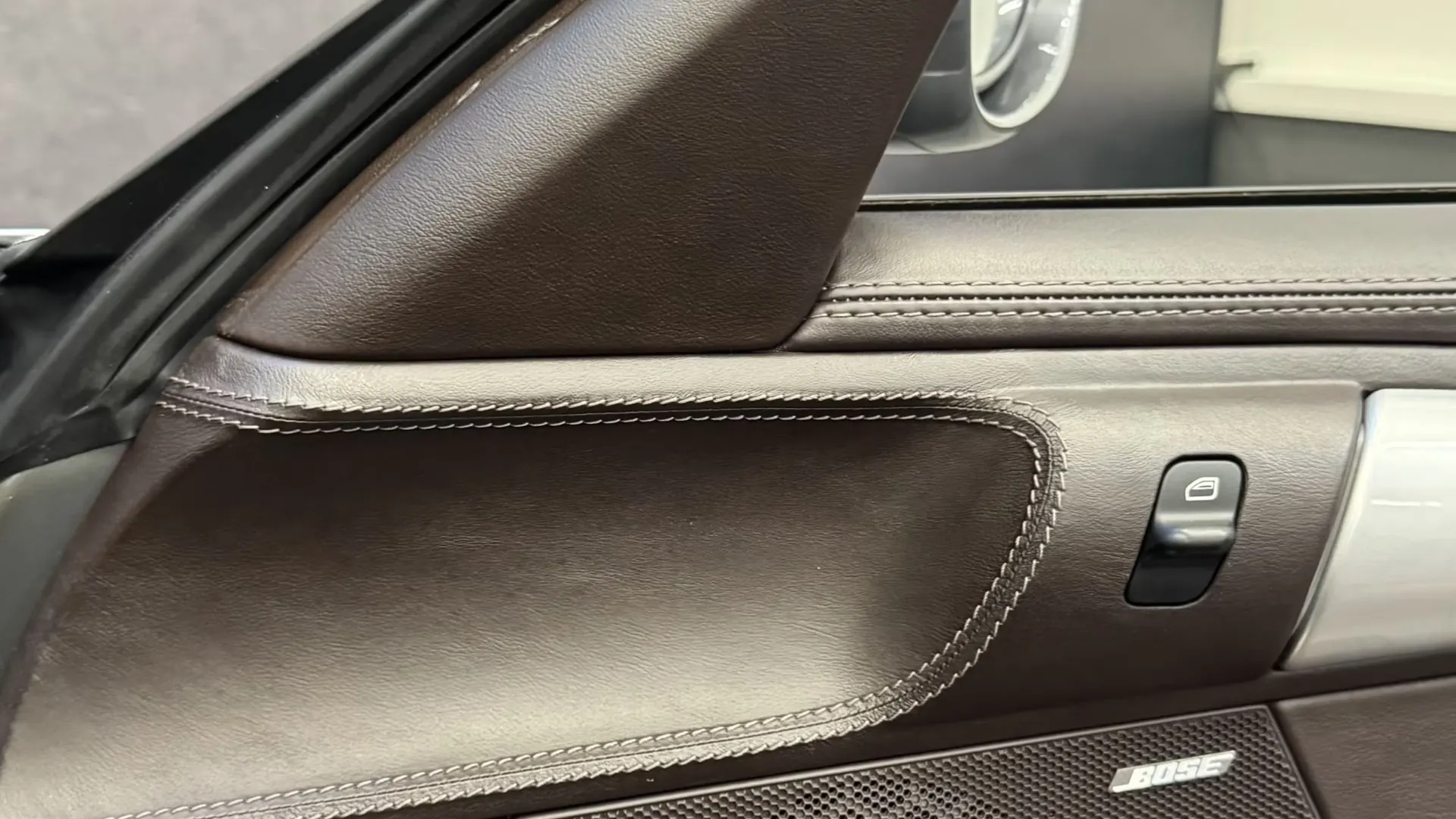 Porsche 911 — photo 21