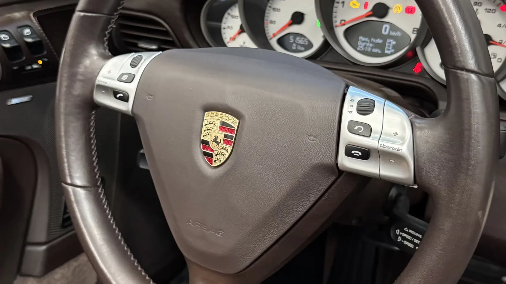 Porsche 911 — photo 11