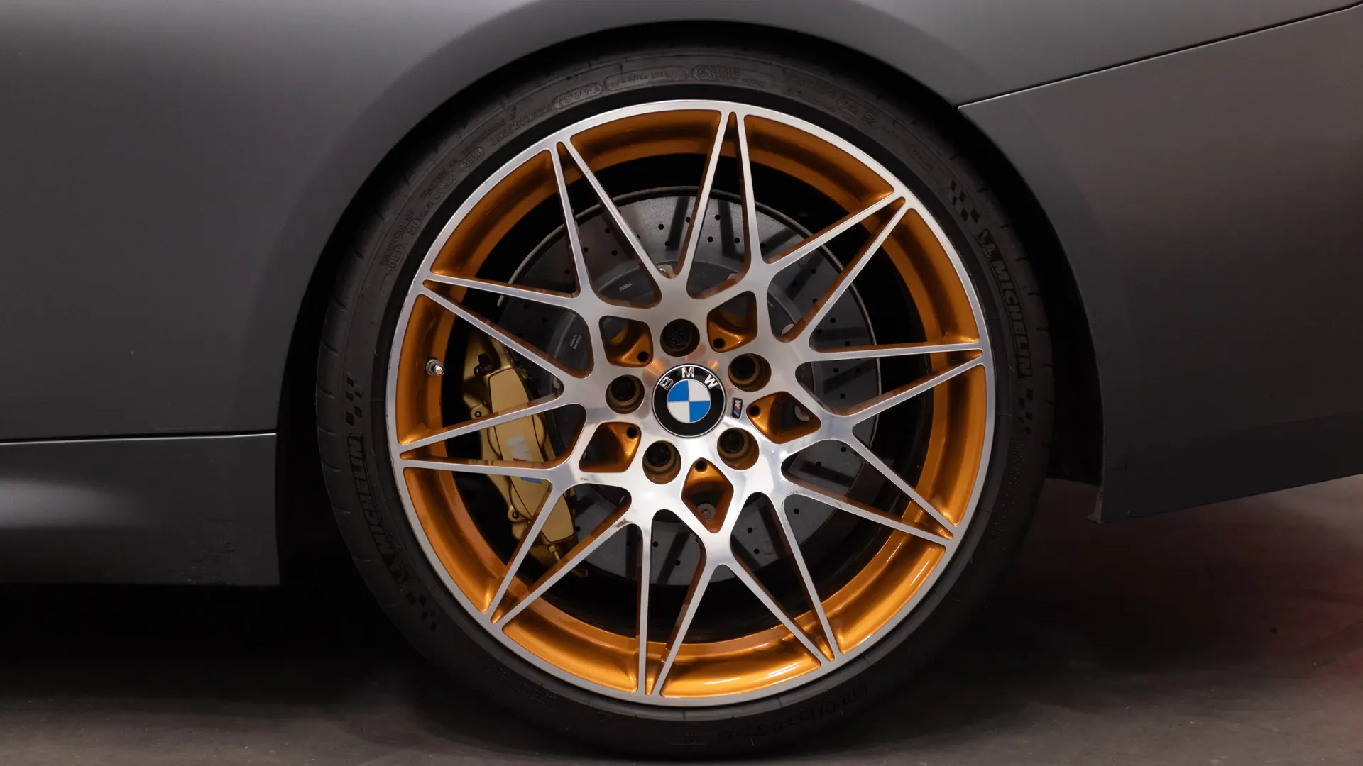 BMW M4 — photo 5