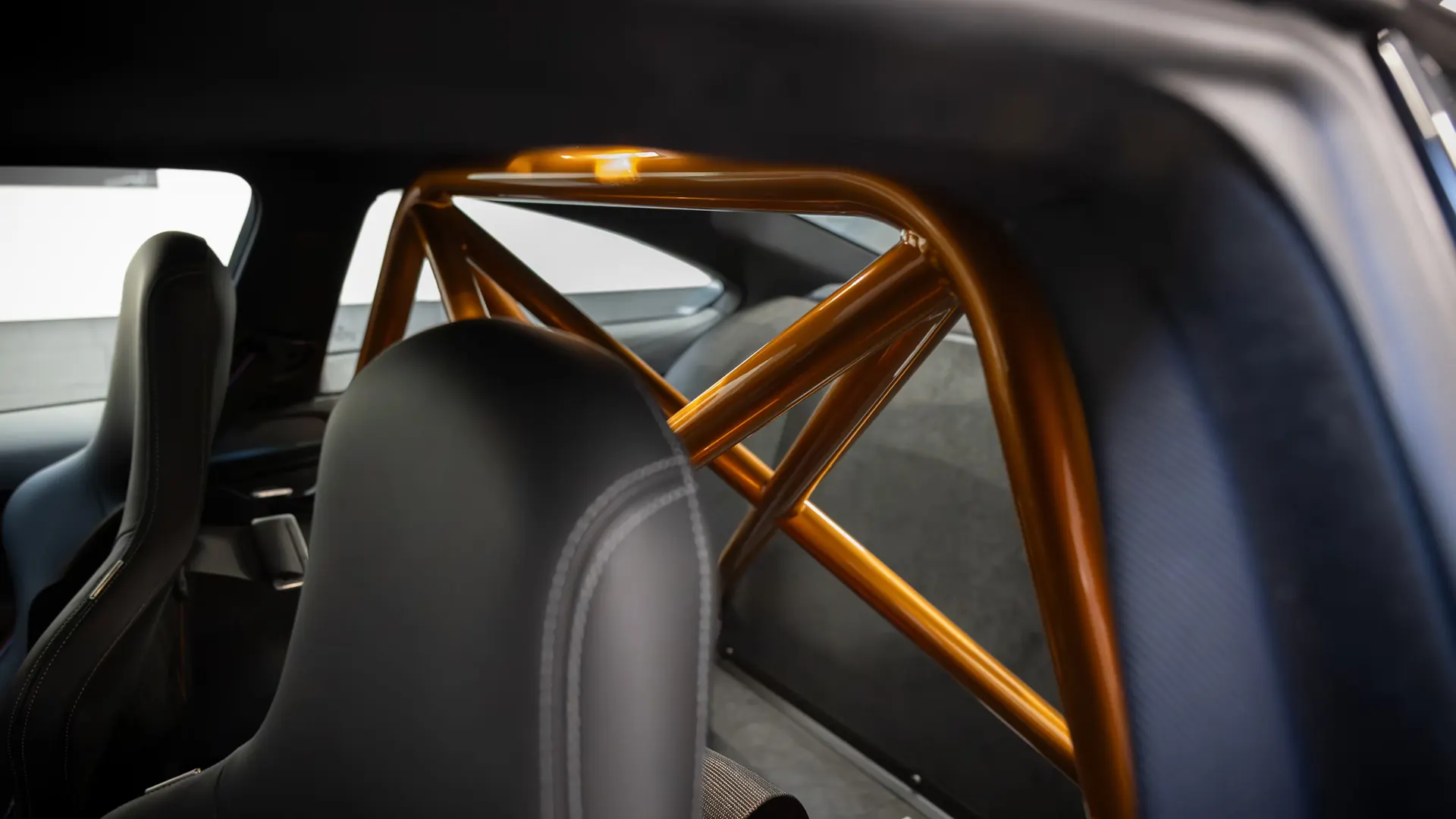 BMW M4 — photo 14