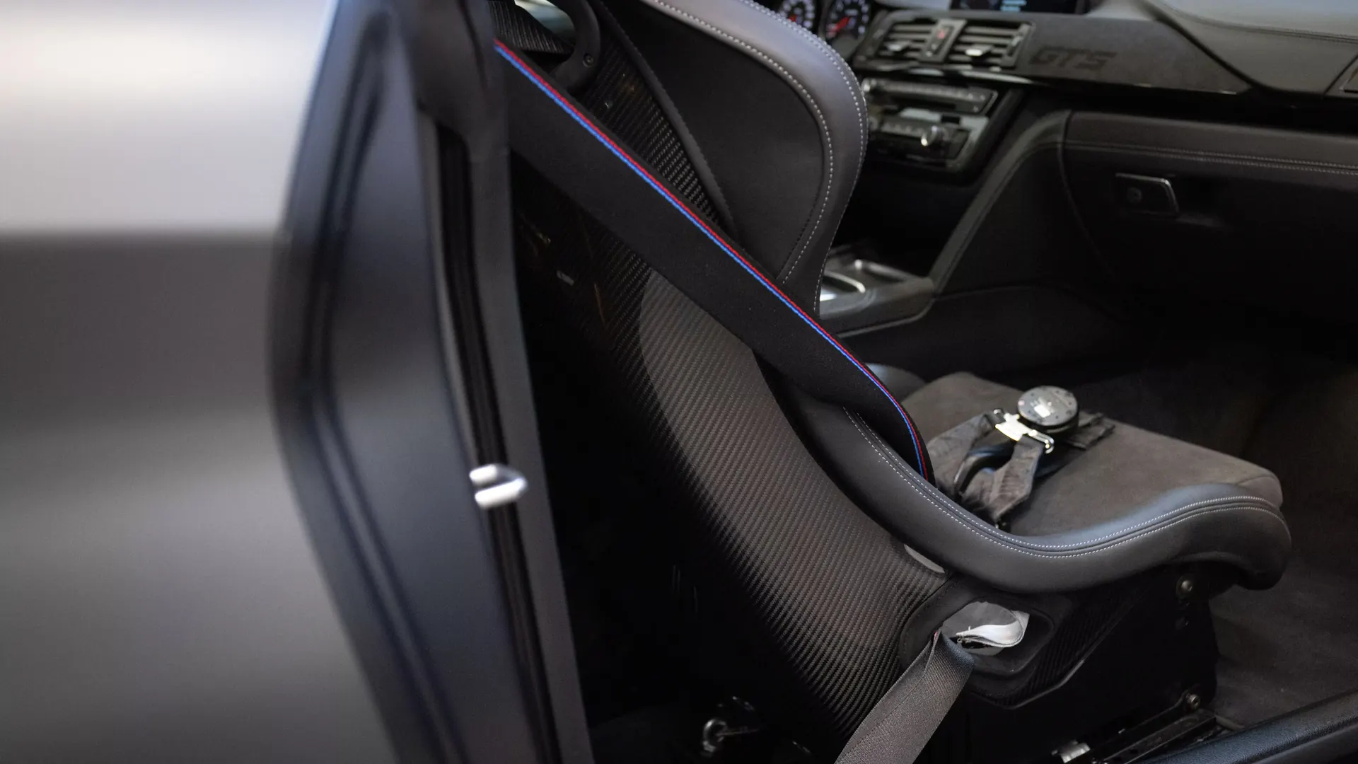 BMW M4 — photo 22