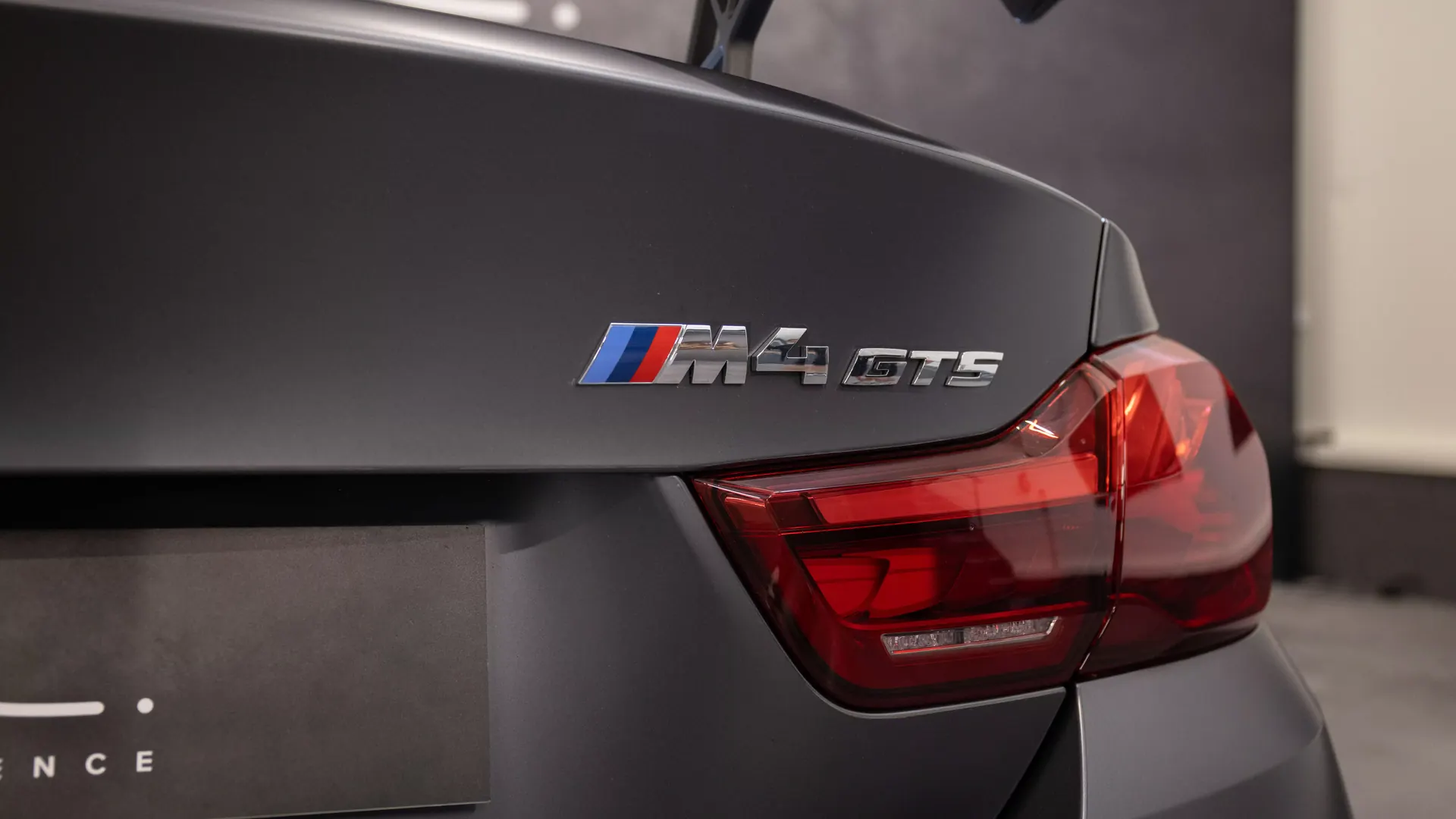 BMW M4 — photo 8