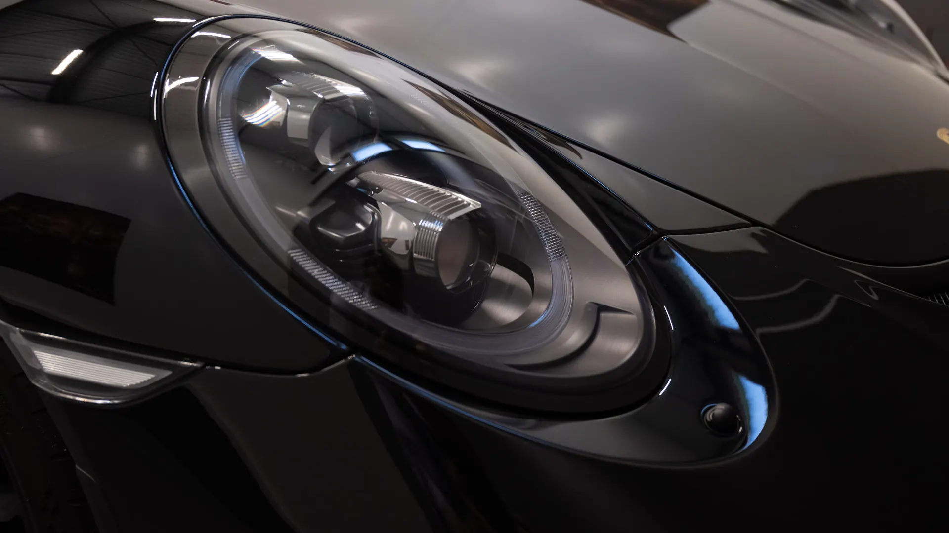Porsche 911 — photo 7