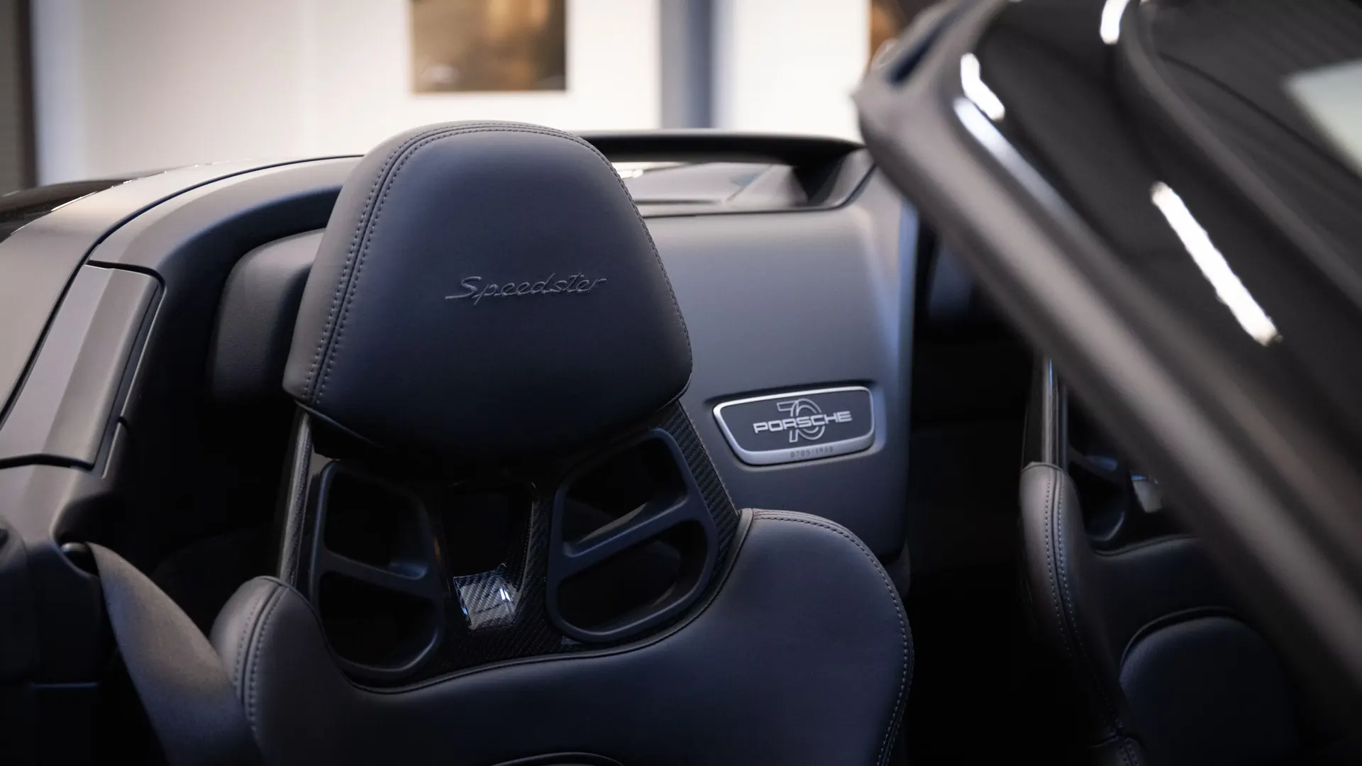 Porsche 911 — photo 16