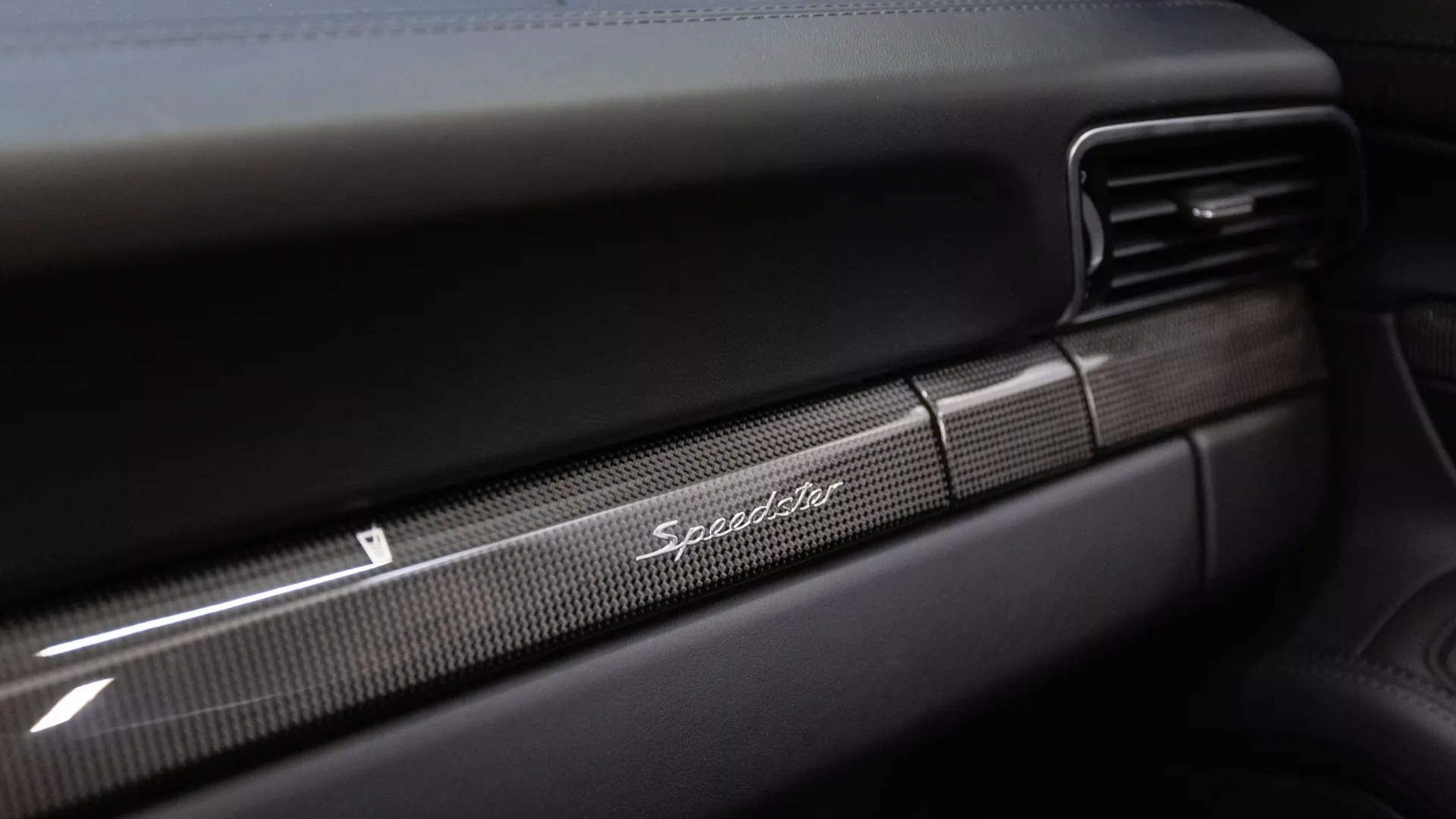 Porsche 911 — photo 20