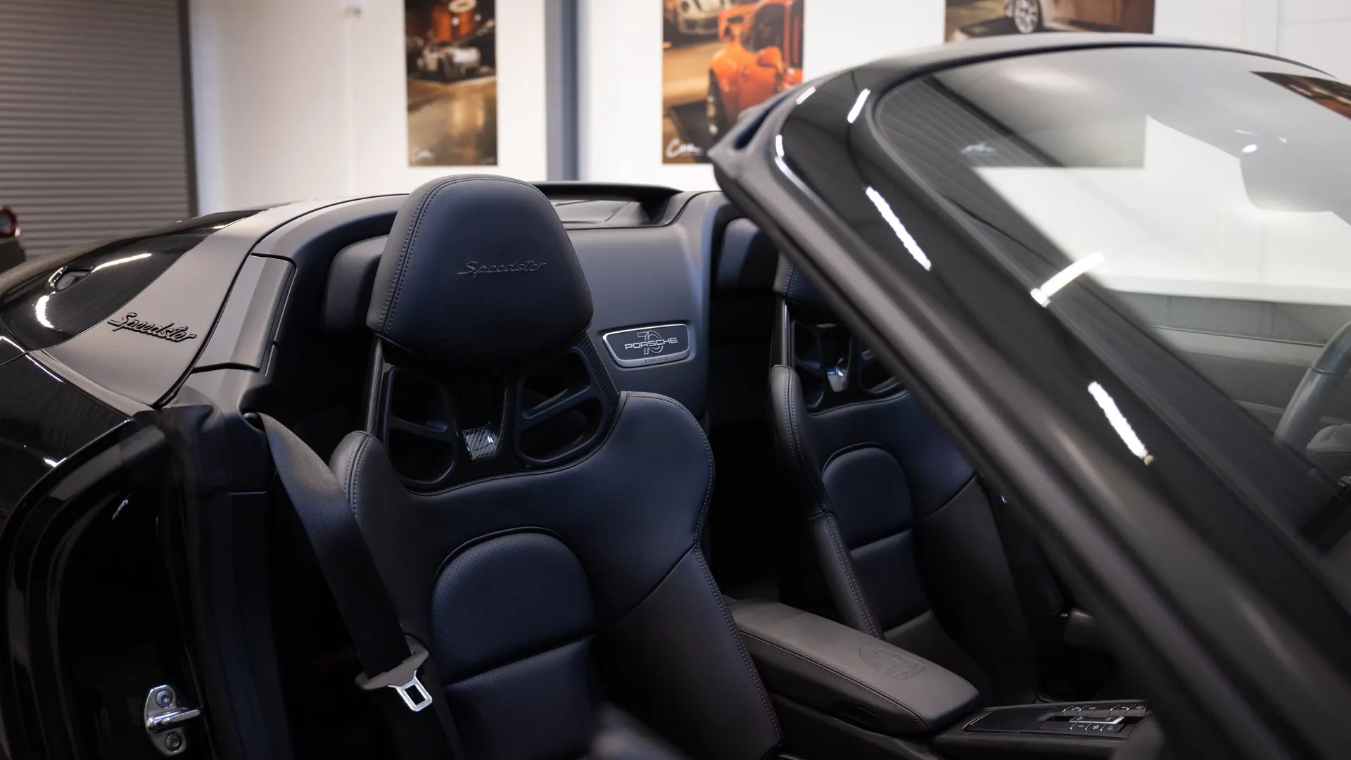 Porsche 911 — photo 15