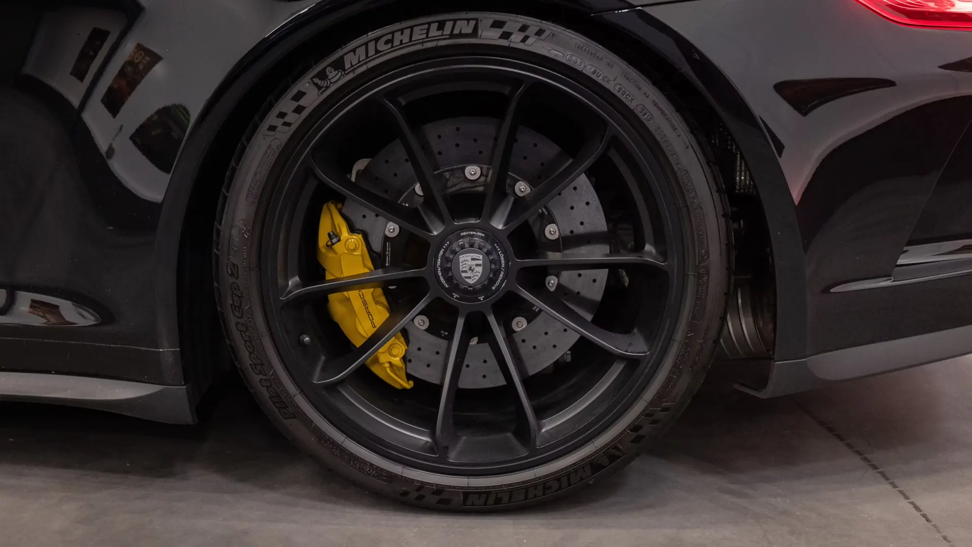 Porsche 911 — photo 6