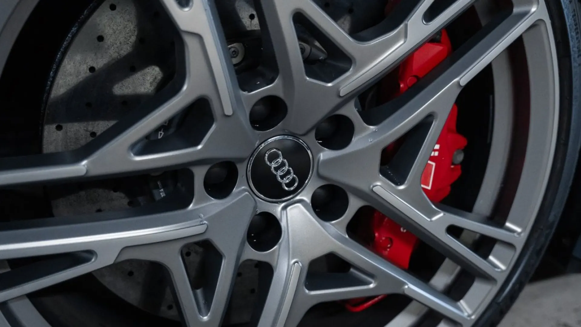 Audi R8 — photo 12