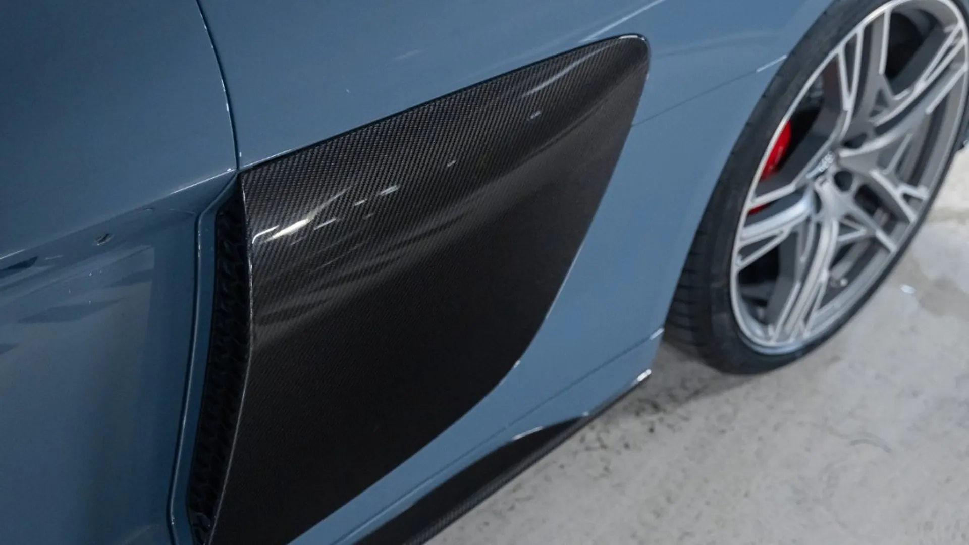 Audi R8 — photo 15