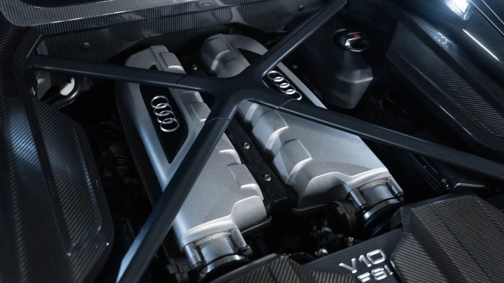 Audi R8 — photo 25