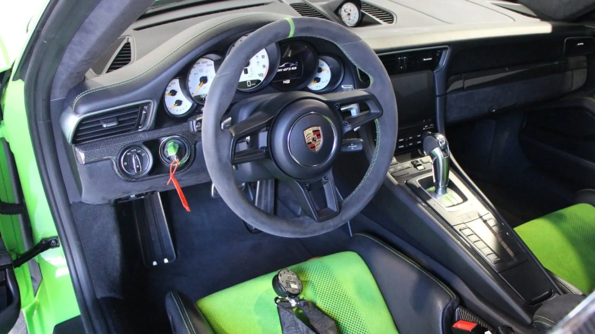 Porsche 911 — photo 9