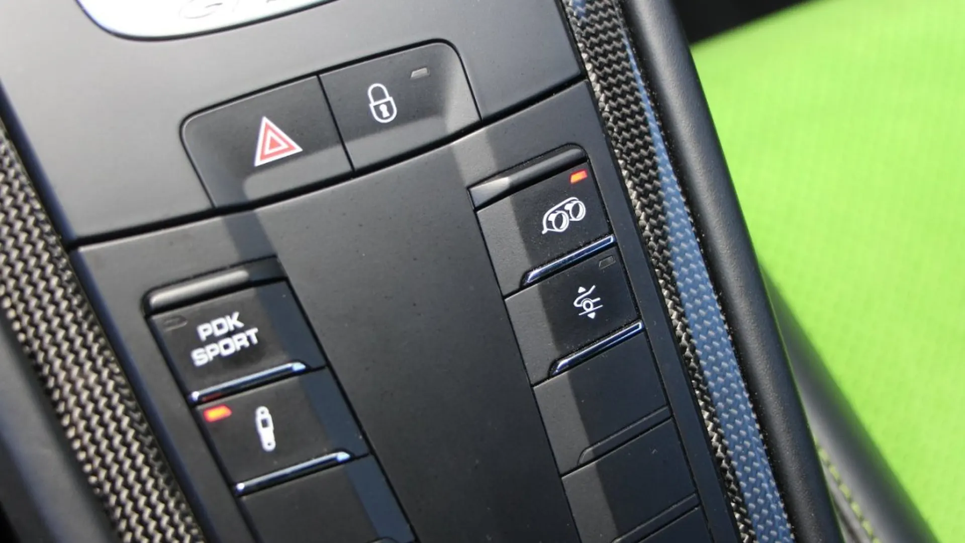 Porsche 911 — photo 21