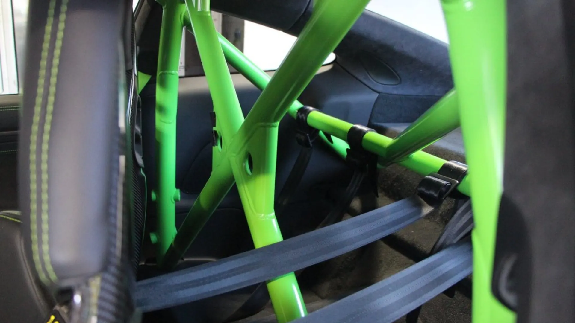 Porsche 911 — photo 12