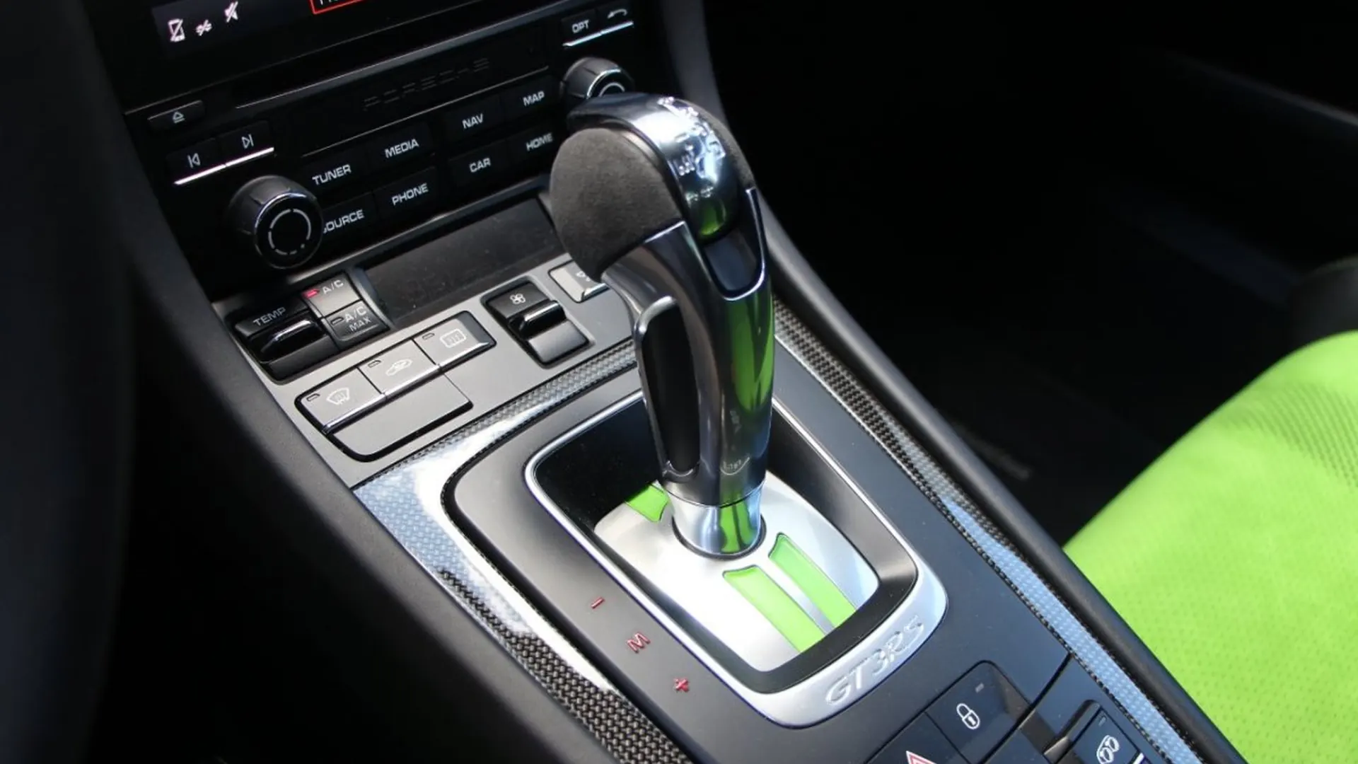 Porsche 911 — photo 20