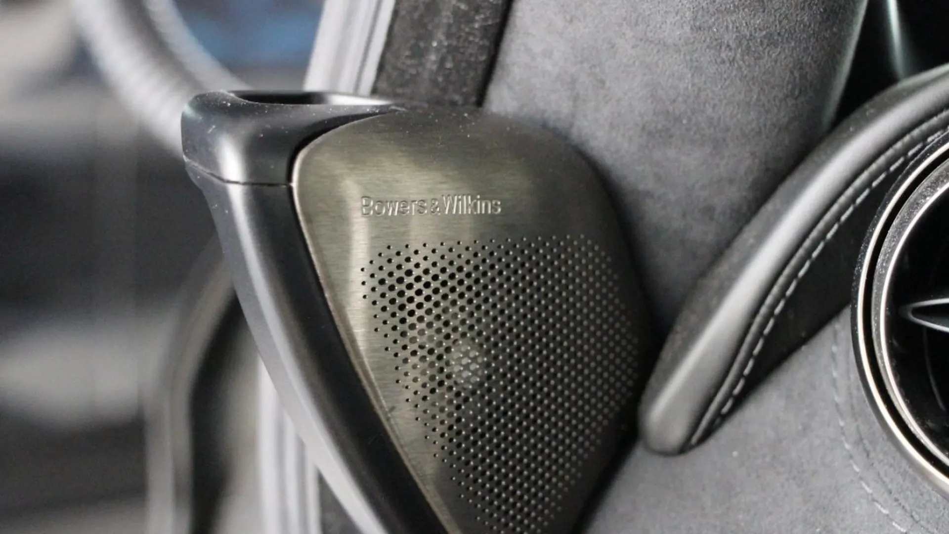 McLaren 720S — photo 36