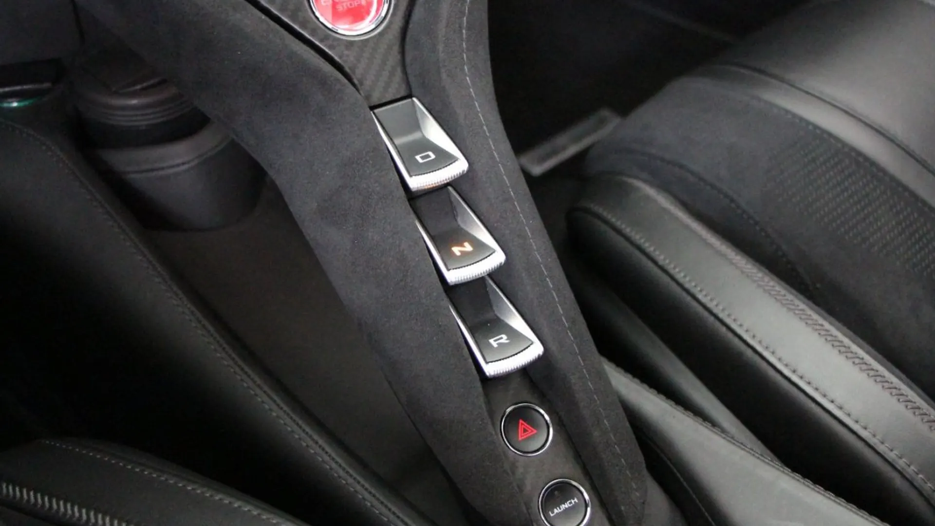 McLaren 720S — photo 40