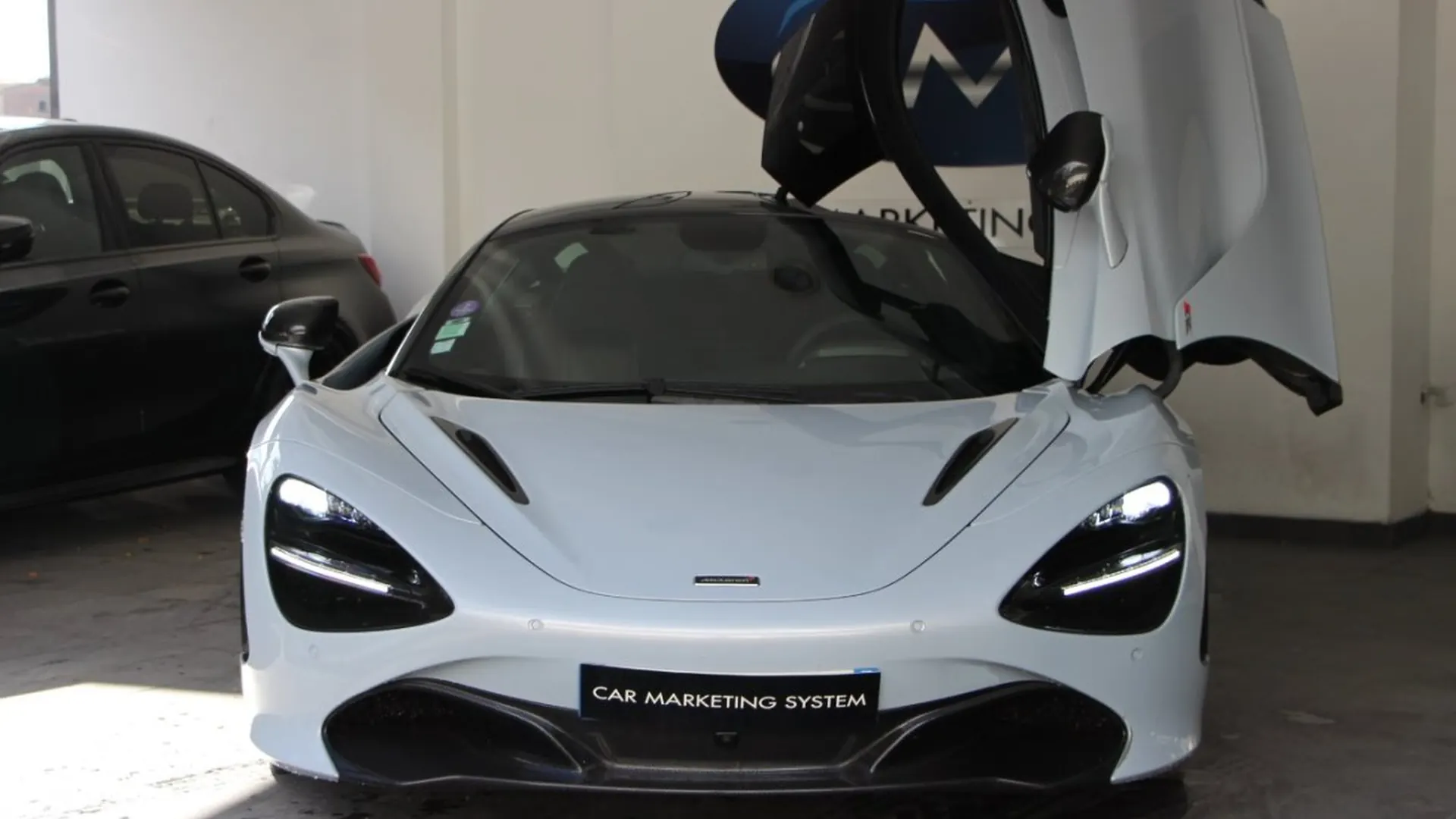 McLaren 720S — photo 2