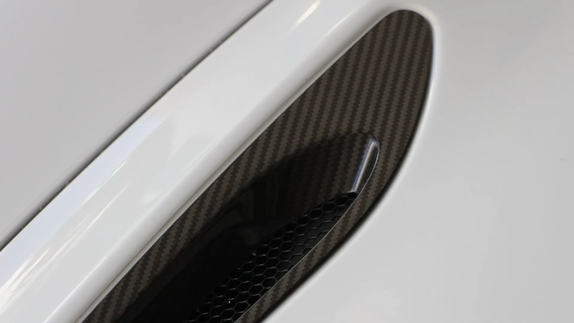 McLaren 720S — photo 18
