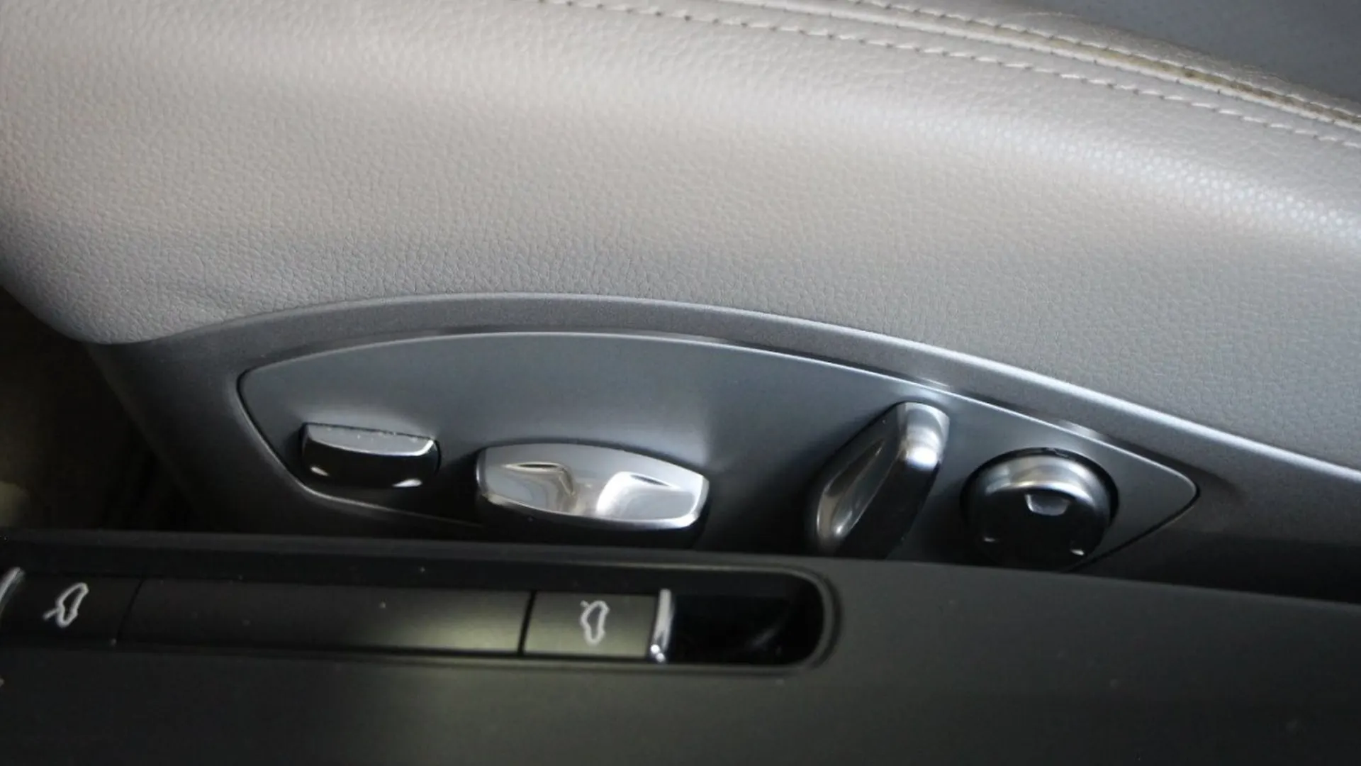 Porsche 911 — photo 8