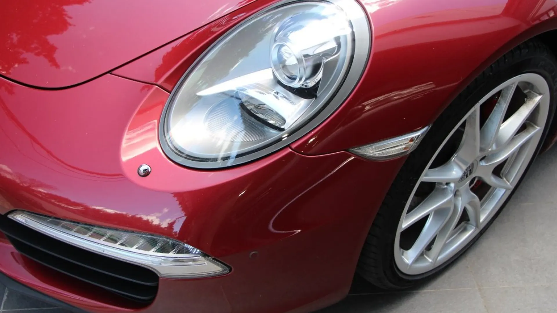Porsche 911 — photo 20