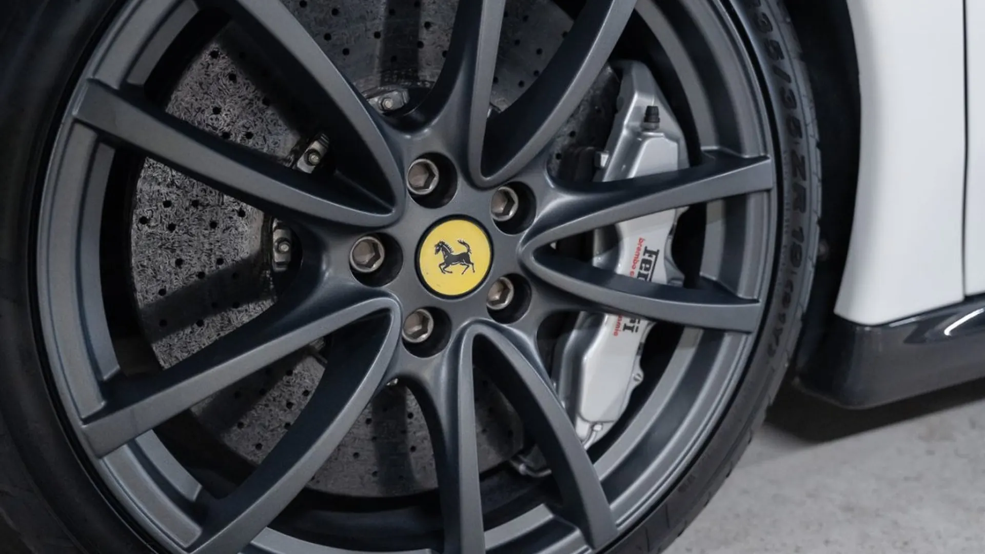 Ferrari F430 — photo 15
