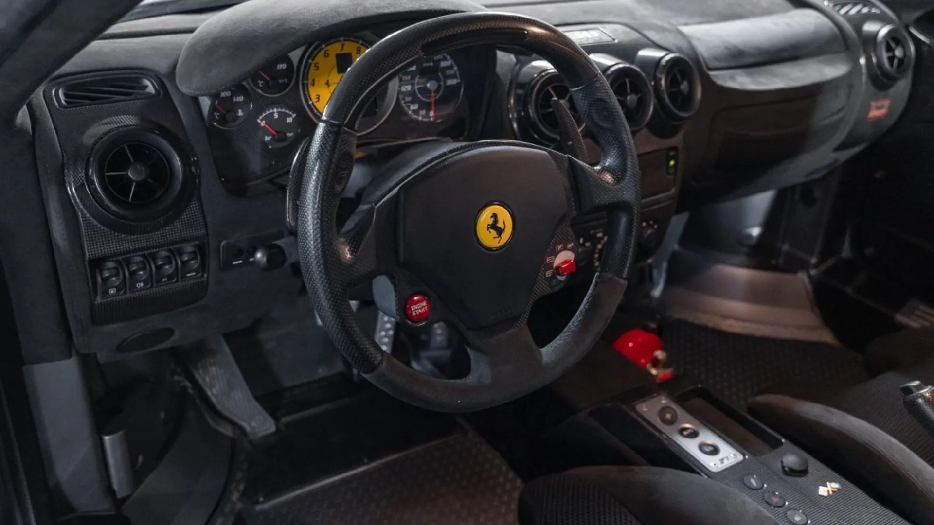 Ferrari F430 — photo 39