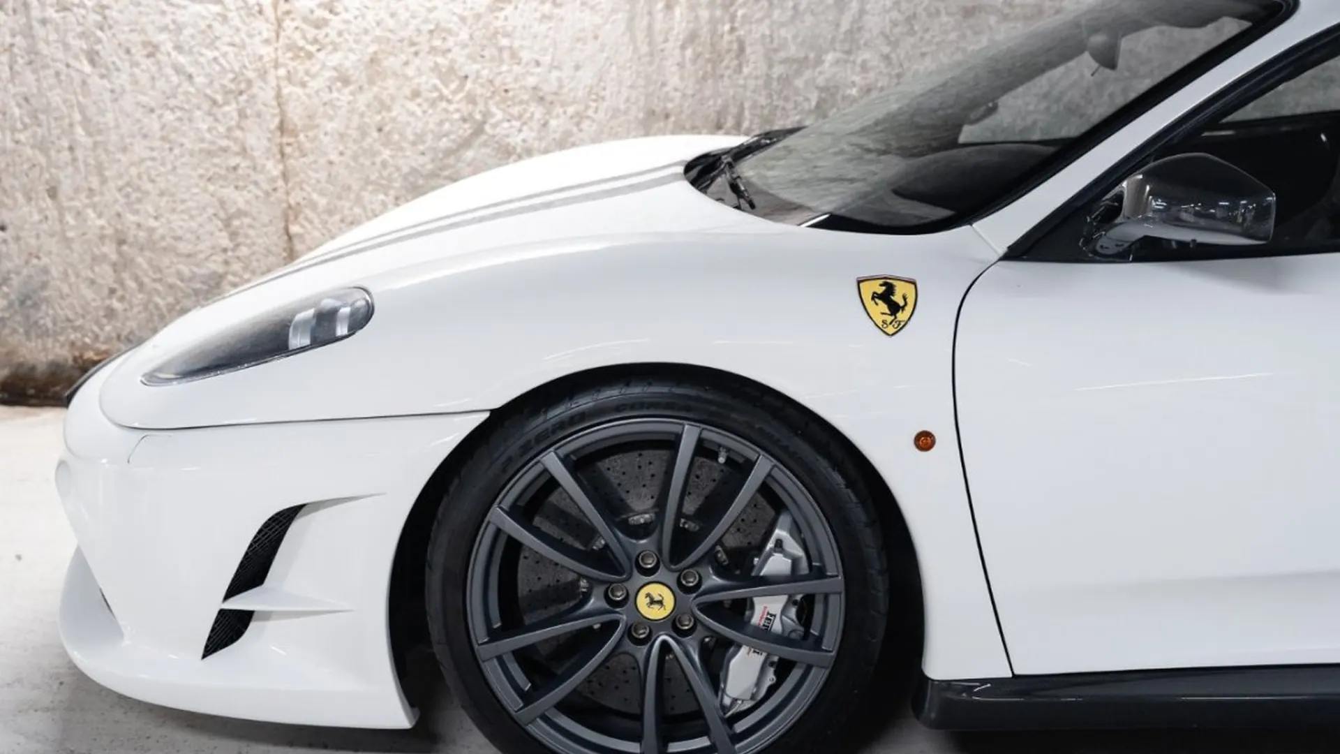 Ferrari F430 — photo 13