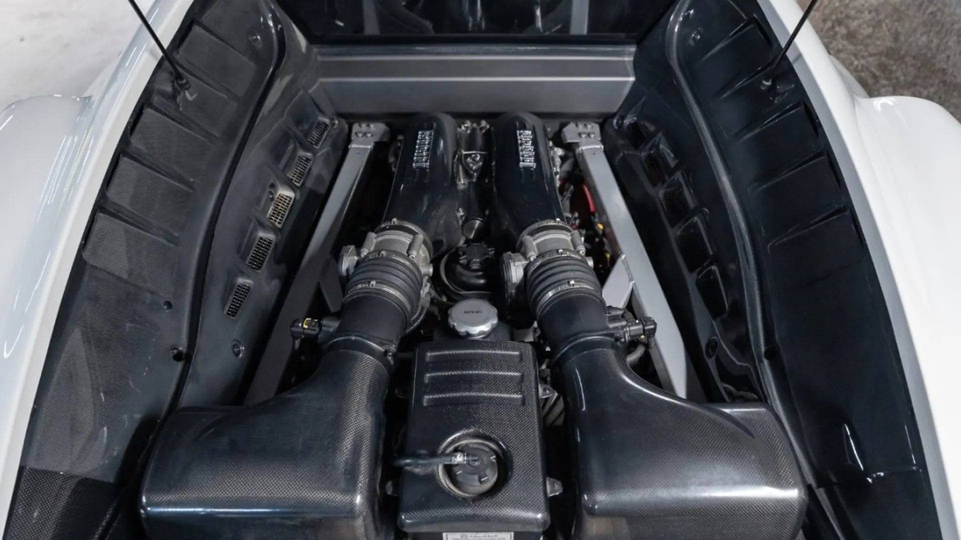 Ferrari F430 — photo 29