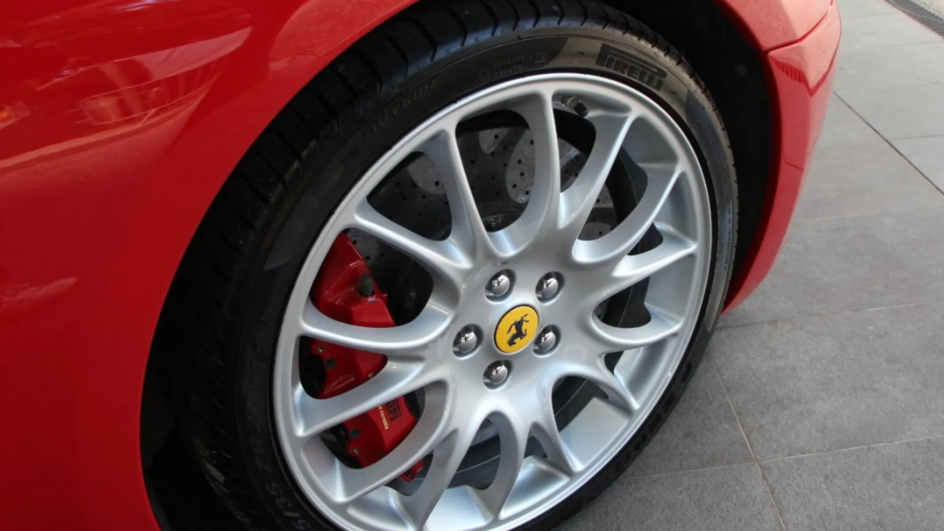 Ferrari 599 — photo 21