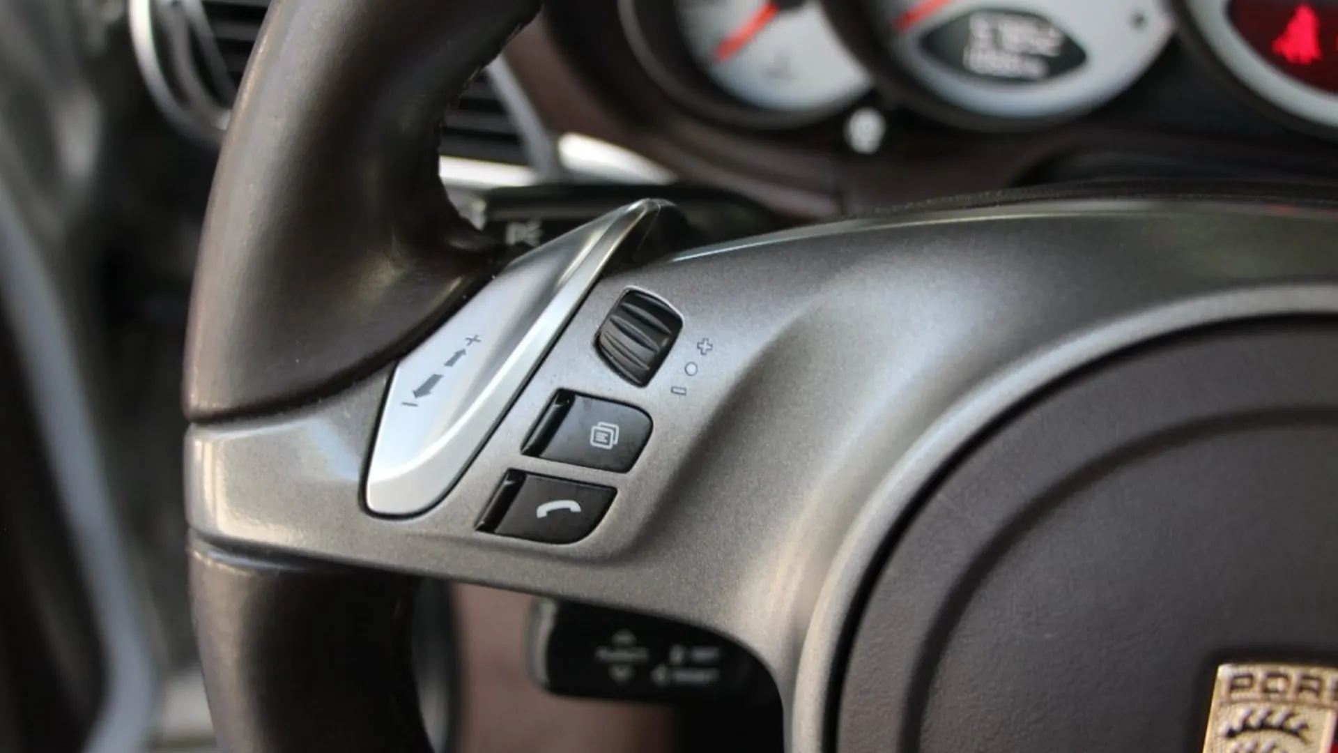 Porsche 911 — photo 25