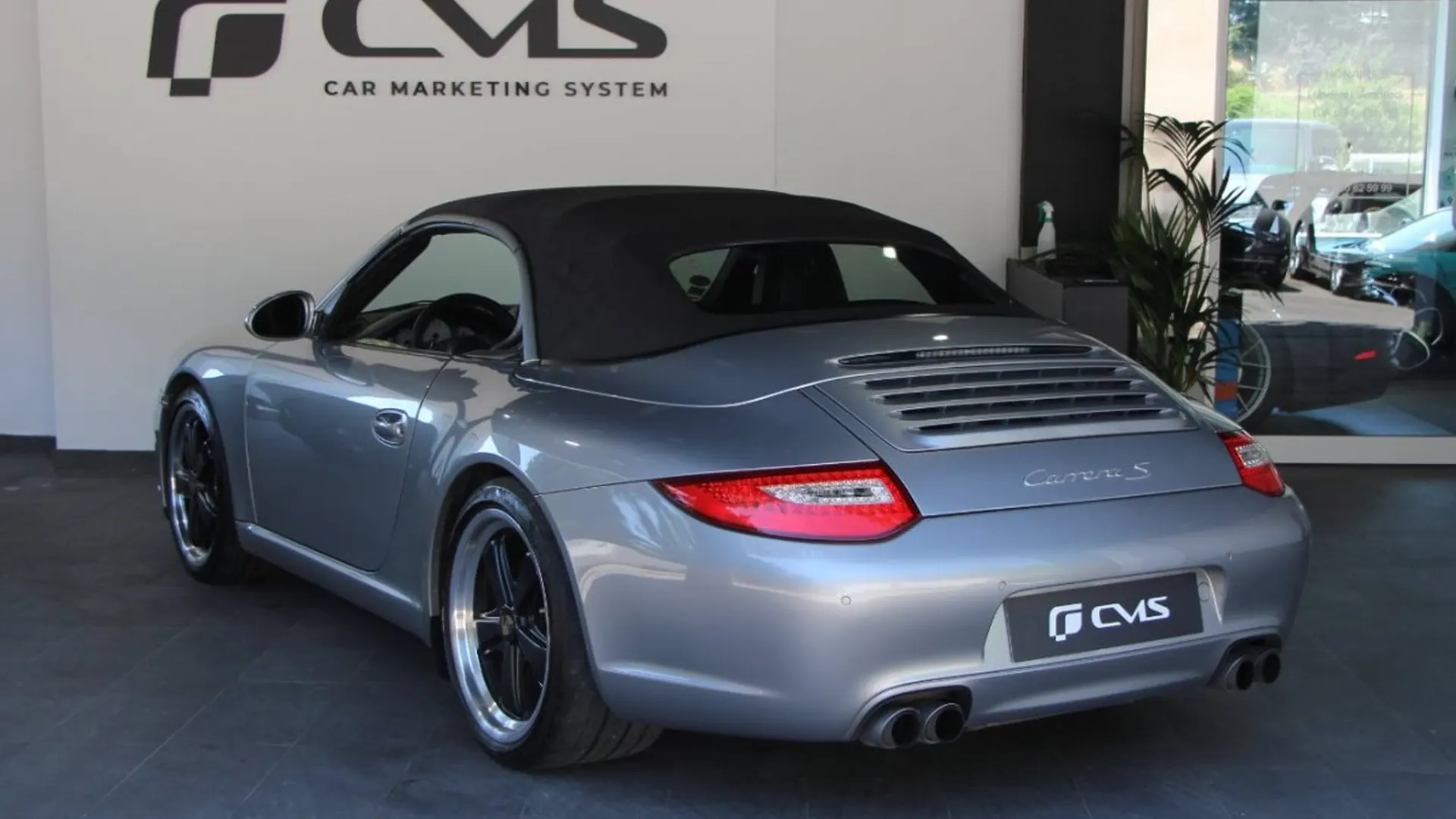 Porsche 911 — photo 7