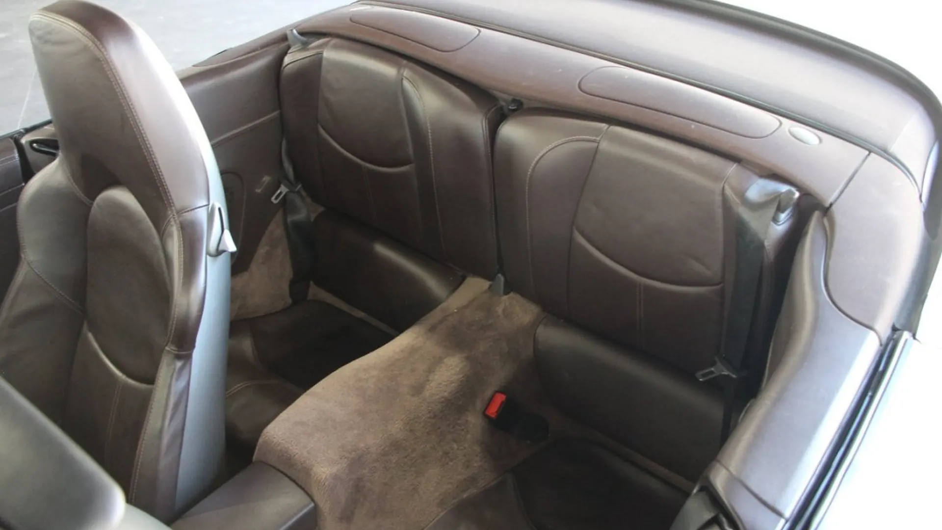 Porsche 911 — photo 13