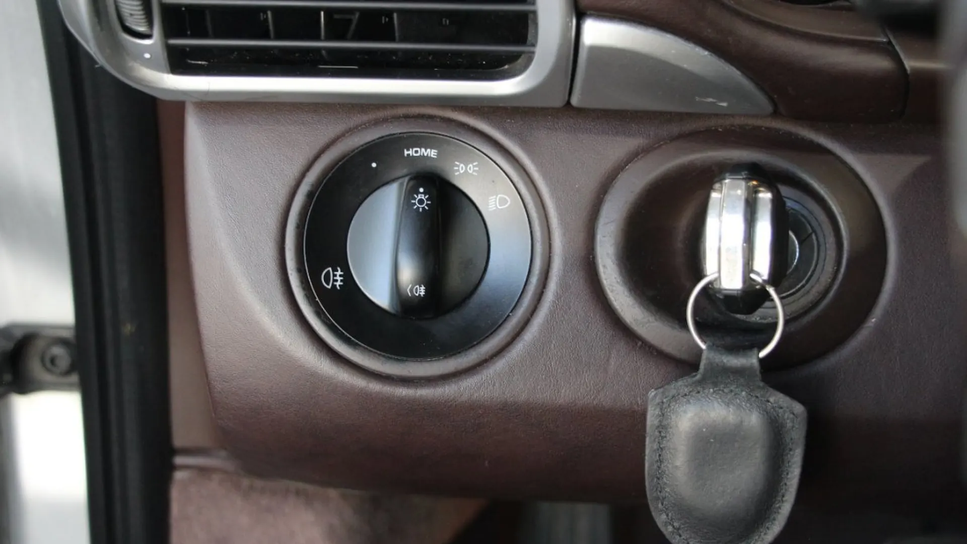 Porsche 911 — photo 15