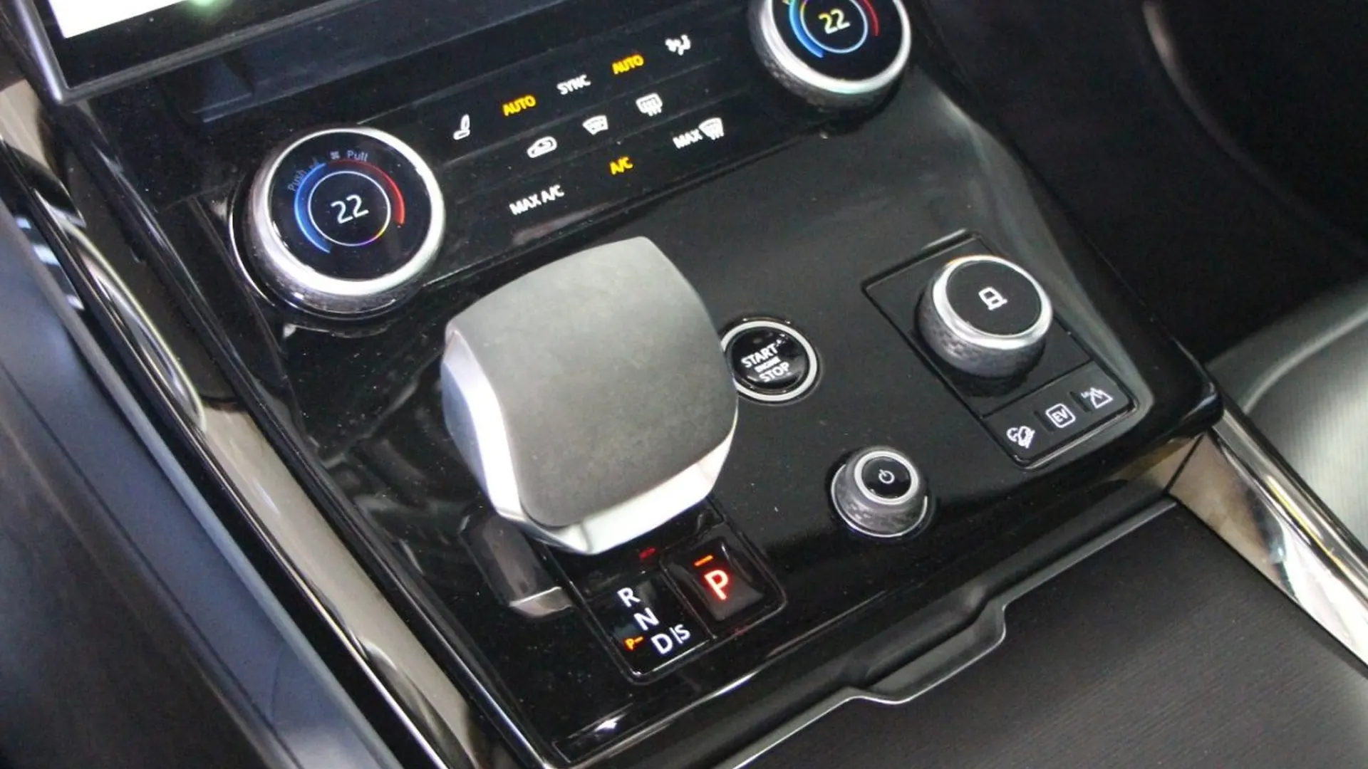 Land Rover Range — photo 15