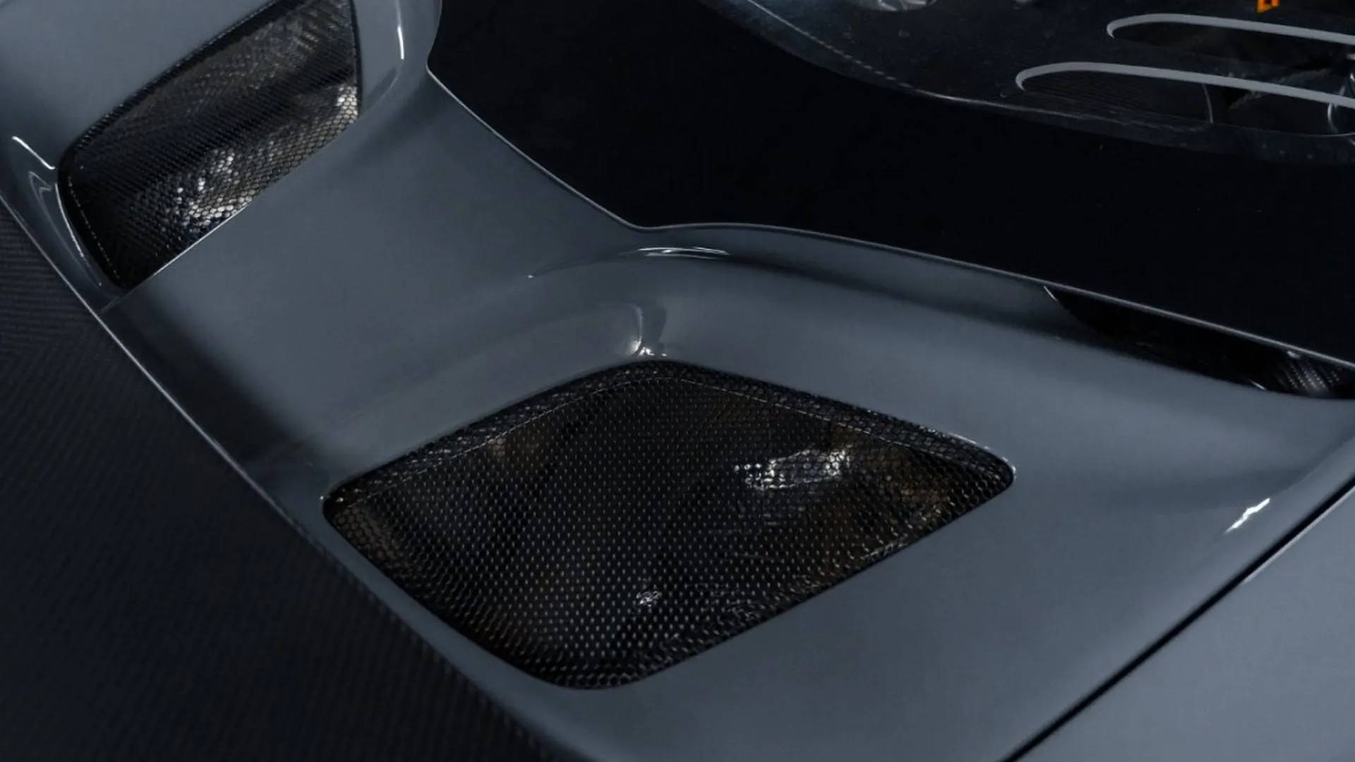 McLaren 675LT — photo 21
