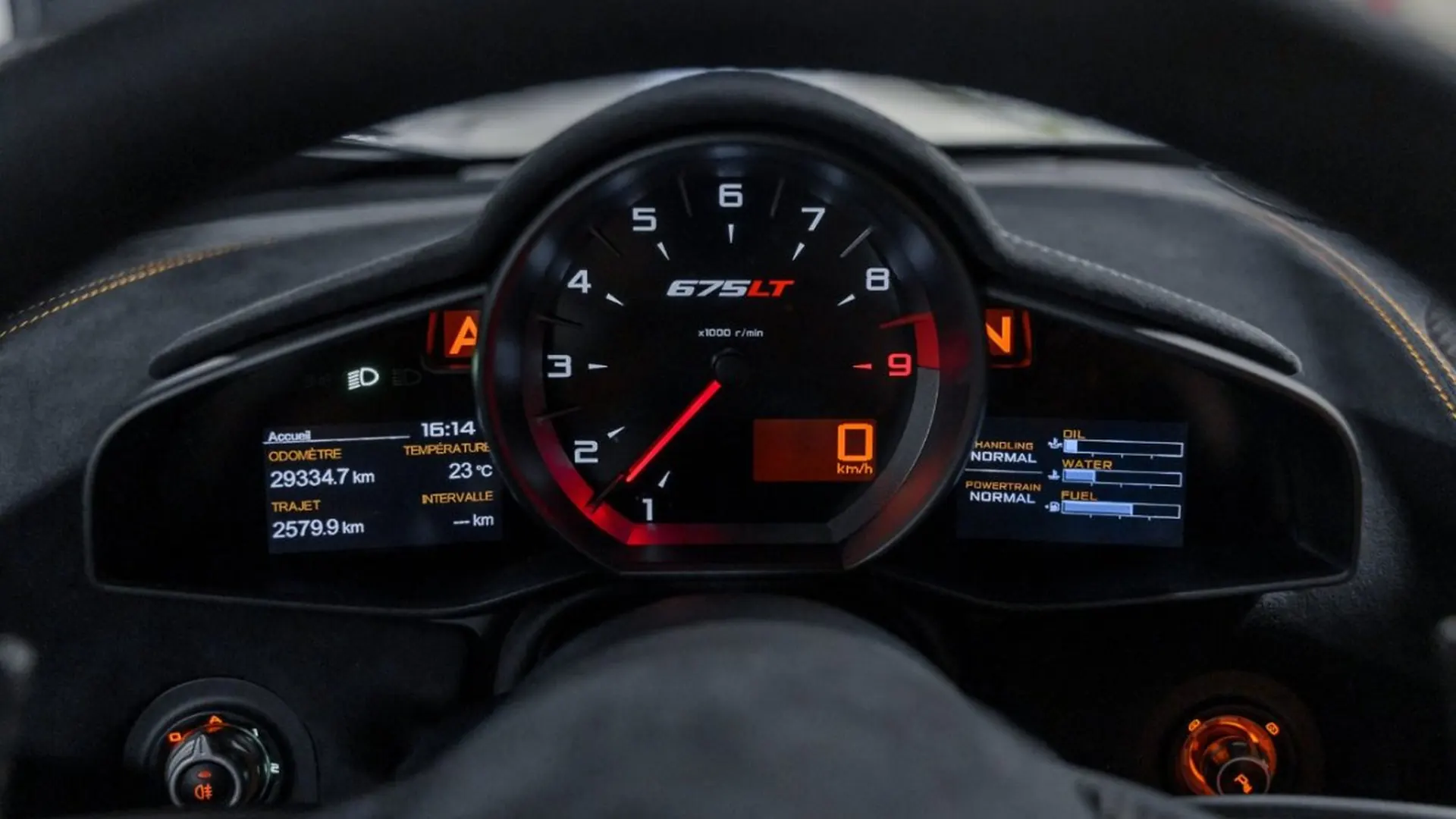 McLaren 675LT — photo 38