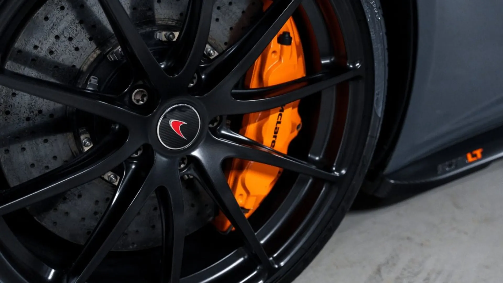 McLaren 675LT — photo 13