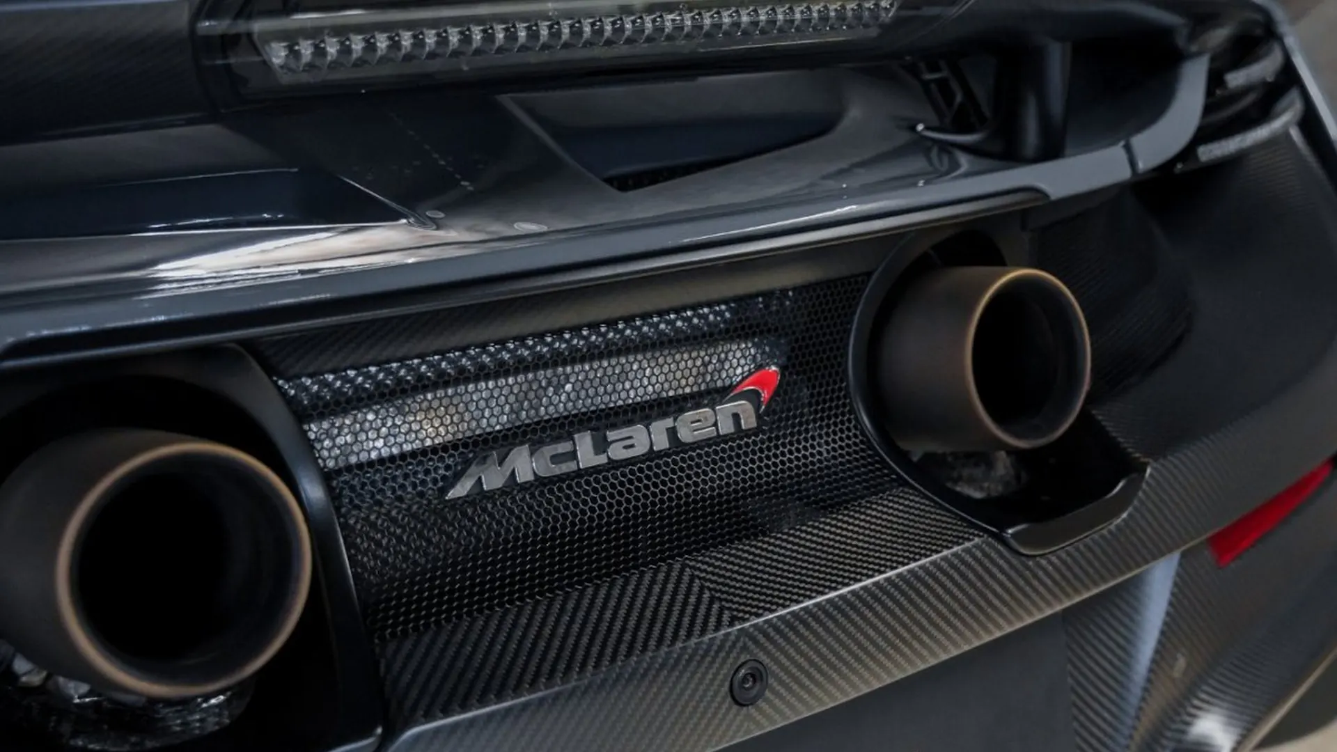 McLaren 675LT — photo 23