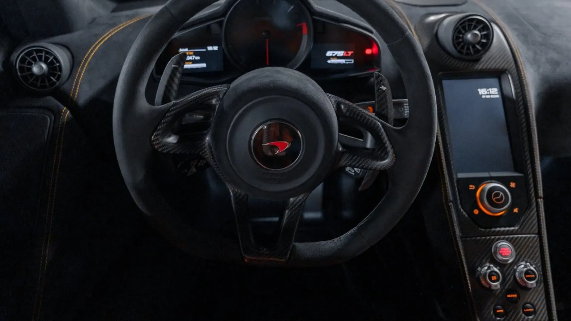 McLaren 675LT — photo 37