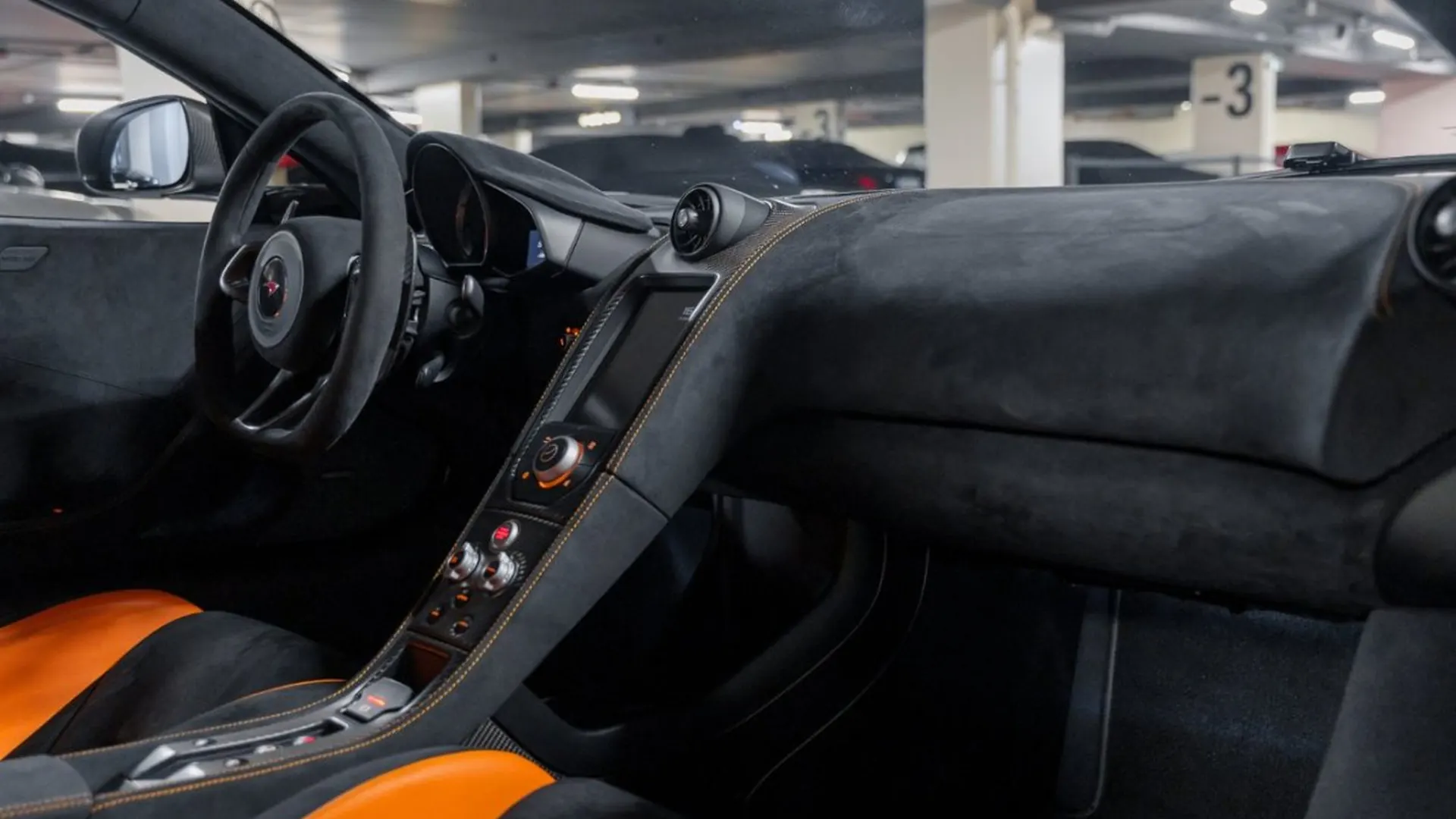 McLaren 675LT — photo 47