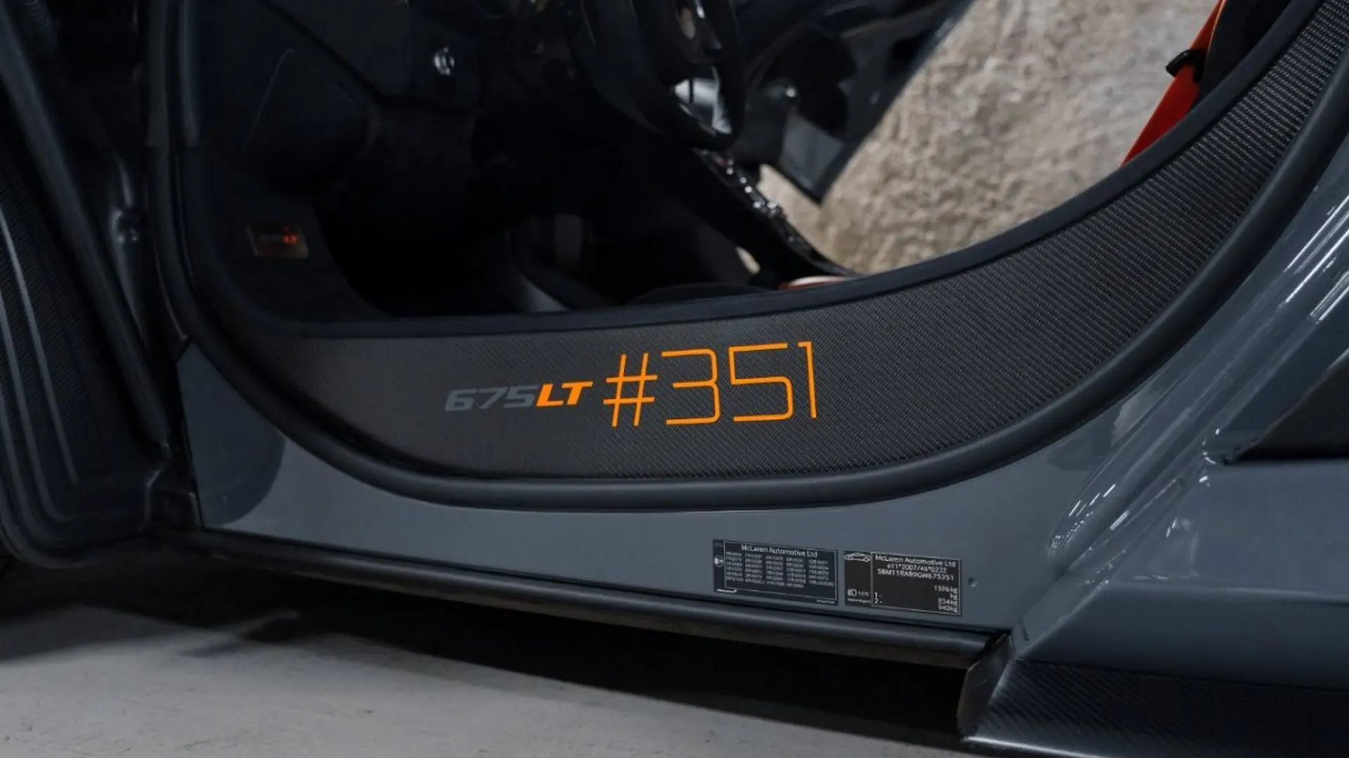 McLaren 675LT — photo 30