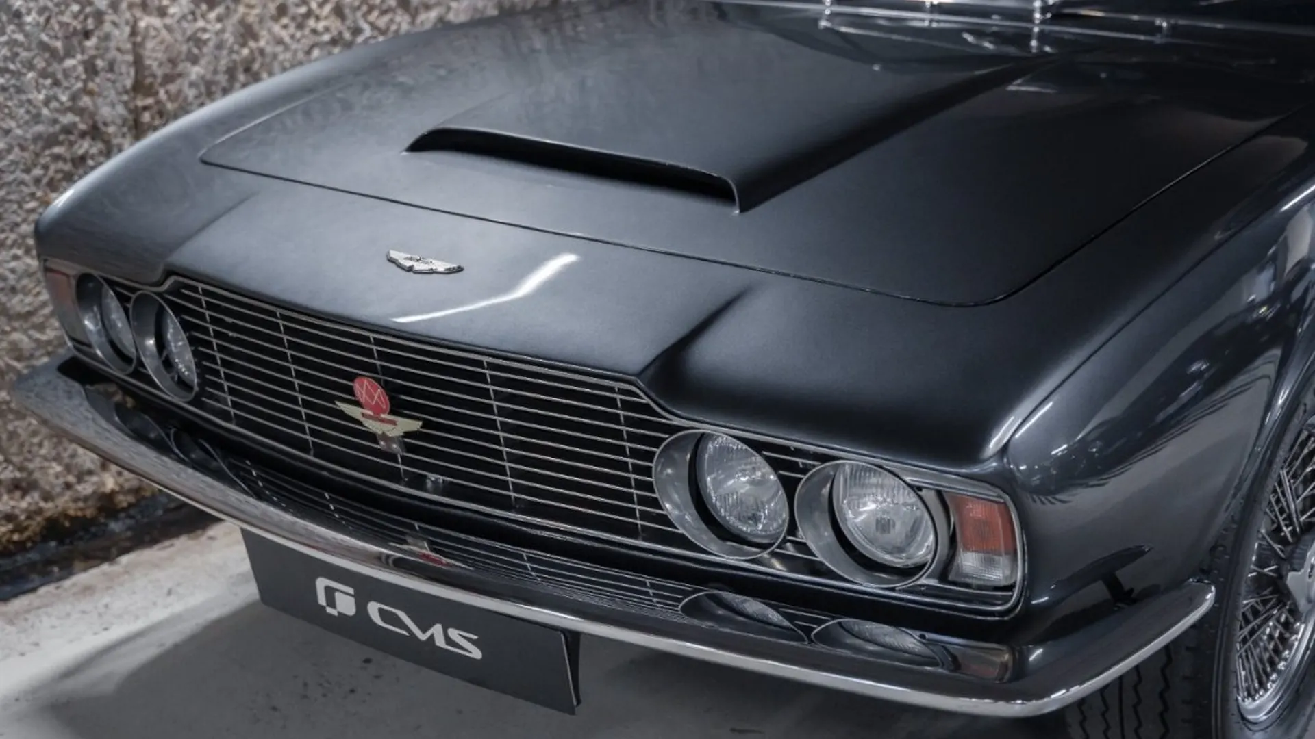 Aston Martin DBS — photo 4